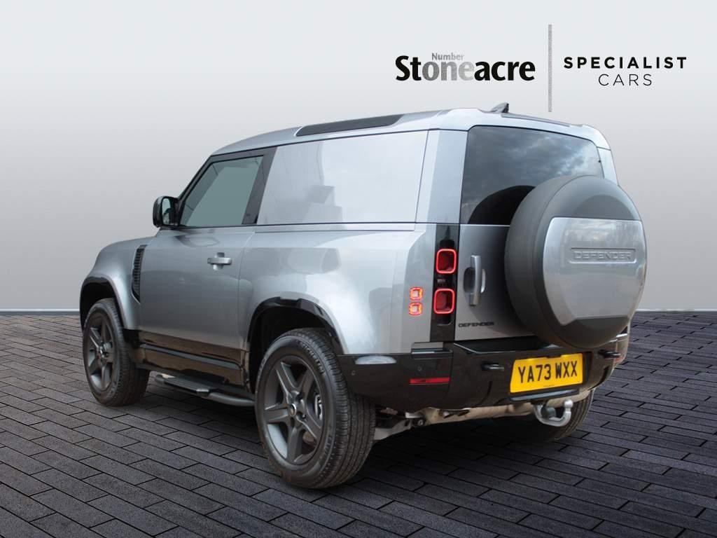 Land Rover Defender 90 3.0 D300 MHEV X-Dynamic HSE Hard Top Auto 4WD Euro 6 (s/s) 3dr (YA73WXX) image 4