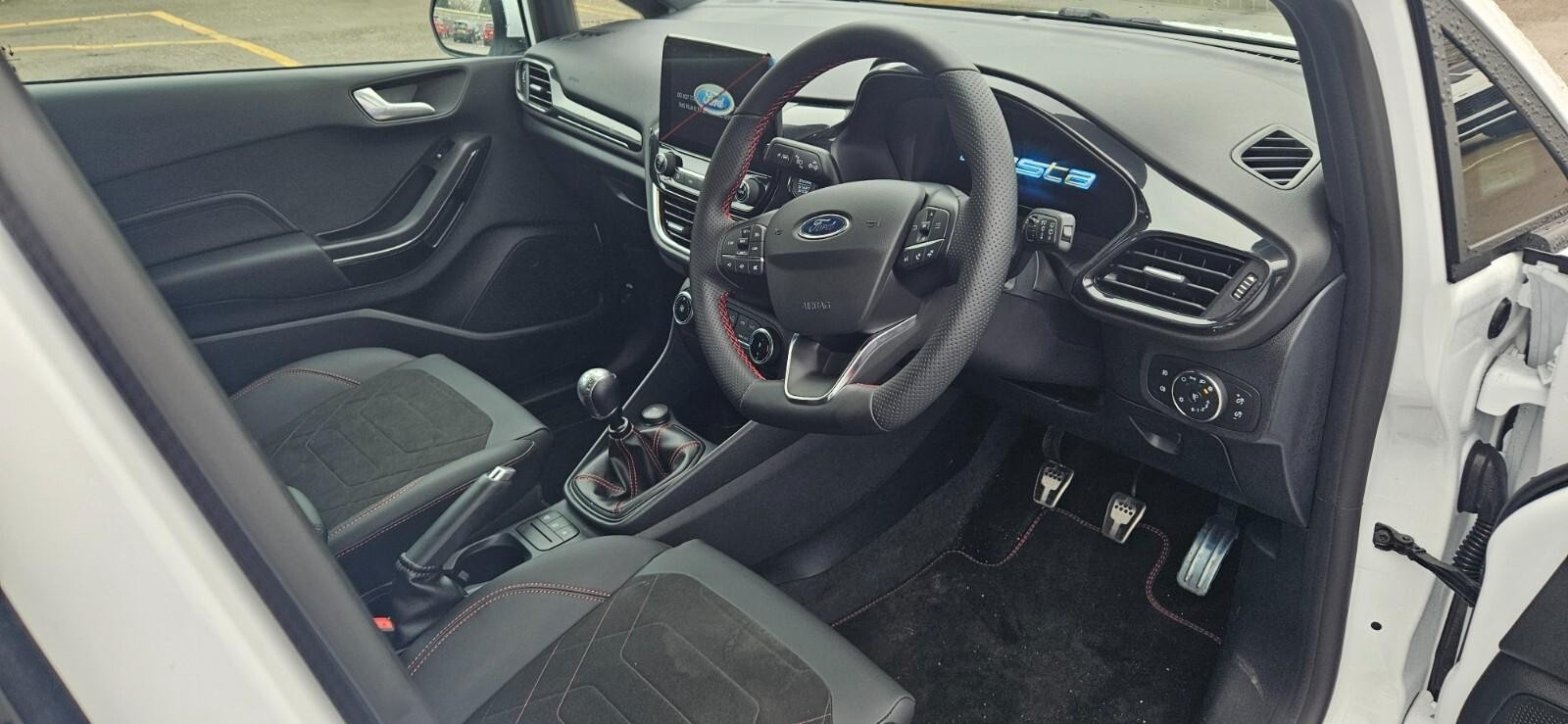 Ford Fiesta 1.0 EcoBoost Hybrid mHEV 125 ST-Line X 5dr (YP73VTV) image 10