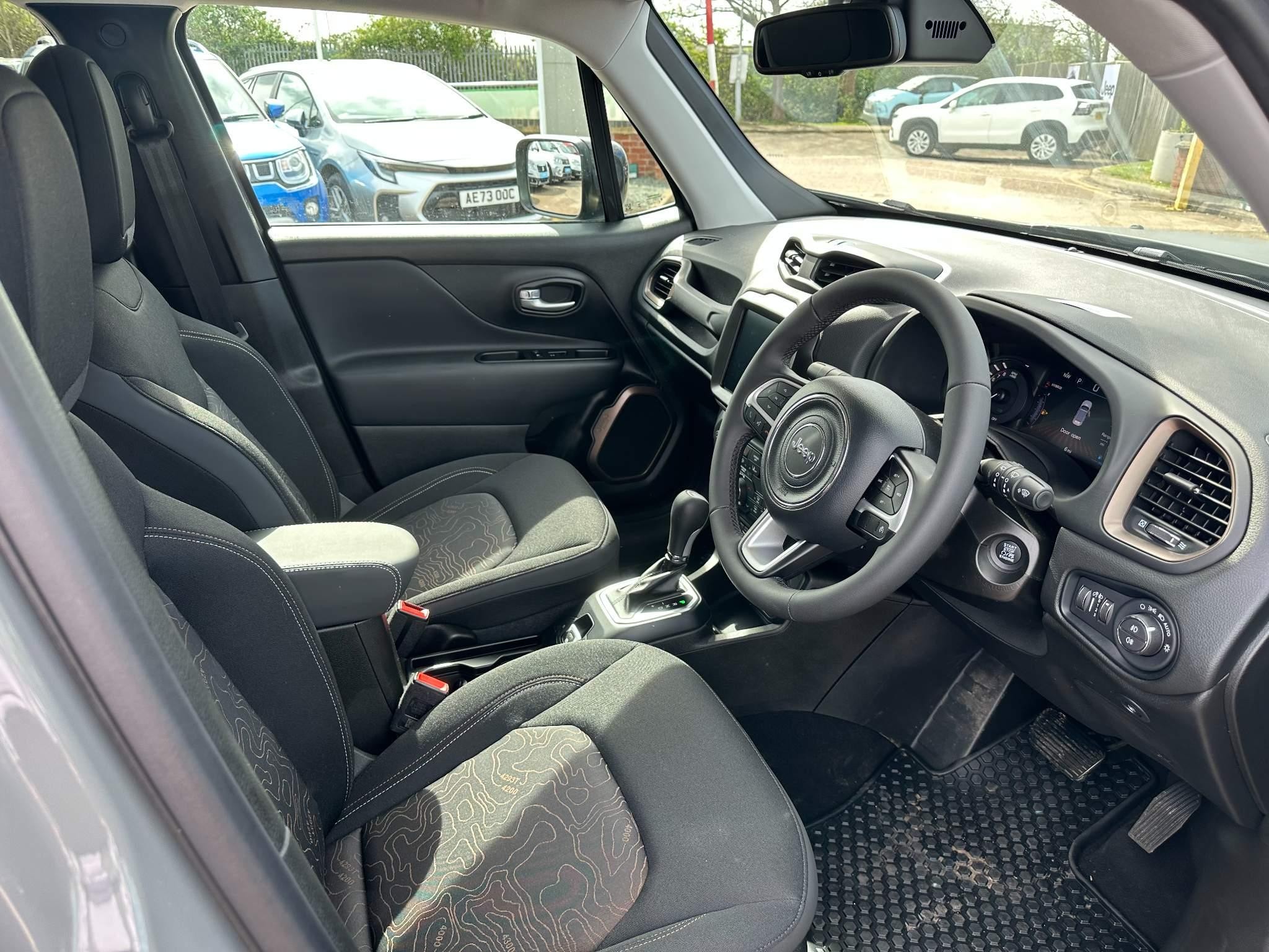 Jeep Renegade Upland 1.3 Phev 240hp At Eawd E6.4 (YJ24VXN) image 15