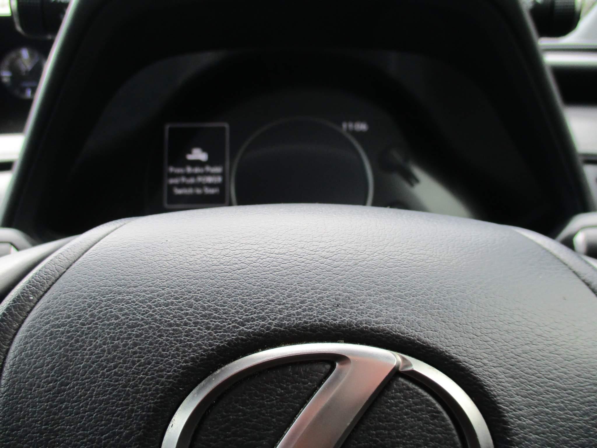 Lexus UX 250h 250h 2.0 5dr Premium Pack/Tech/Safety/Nav (LX70VLK) image 13