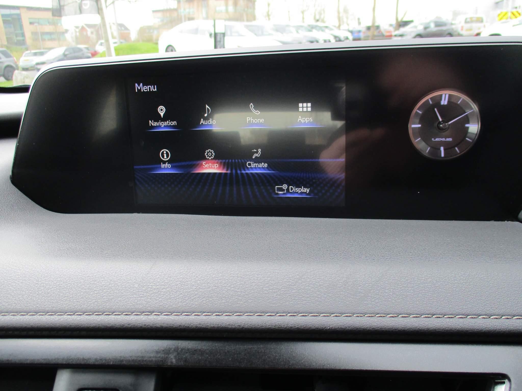 Lexus UX 250h 250h 2.0 5dr Premium Pack/Tech/Safety/Nav (LX70VLK) image 22
