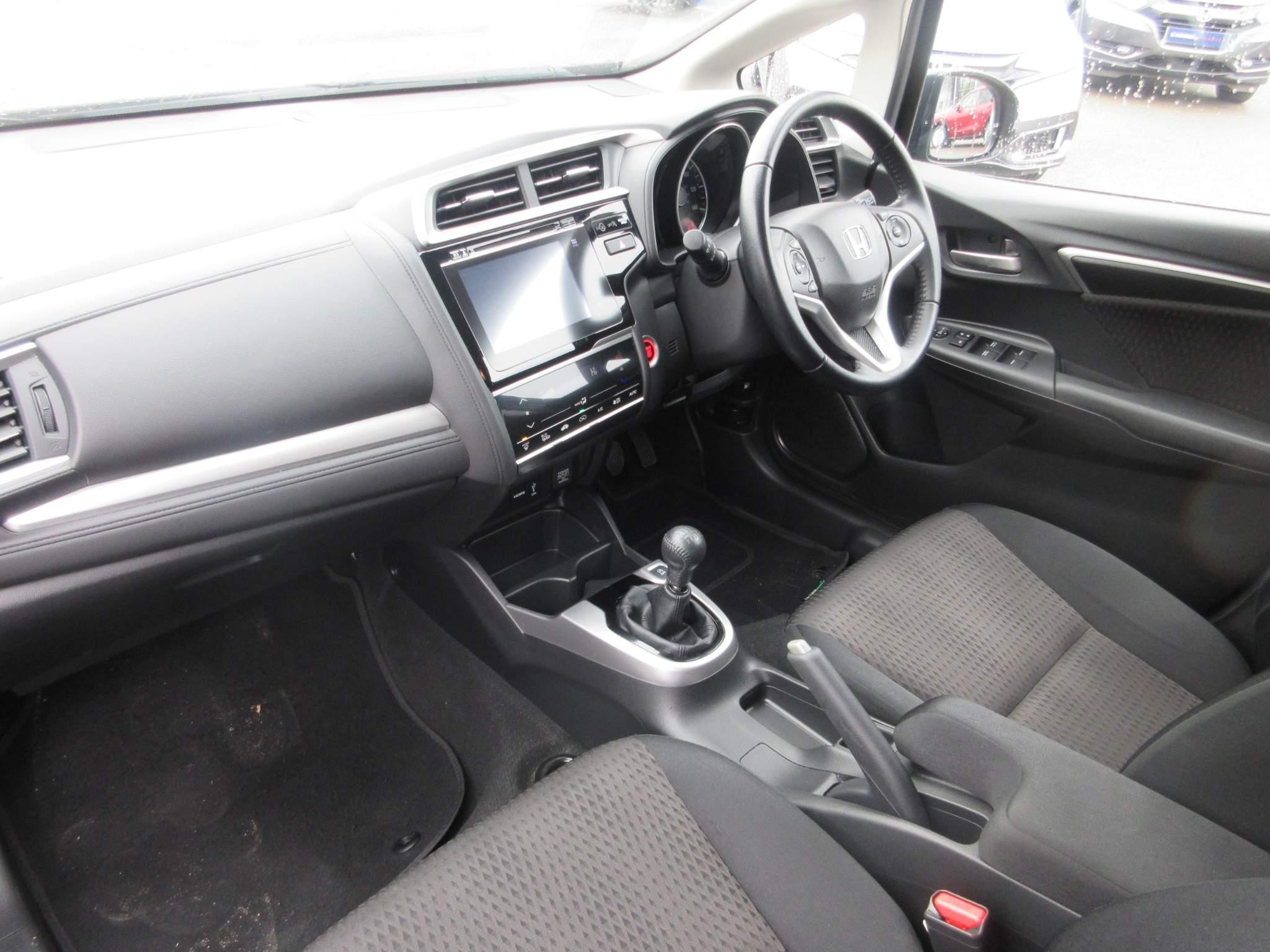 Honda Jazz 1.3 i-VTEC EX Navi Hatchback 5dr Petrol Manual Euro 6 (s/s) (102 ps) (YN19BBY) image 12