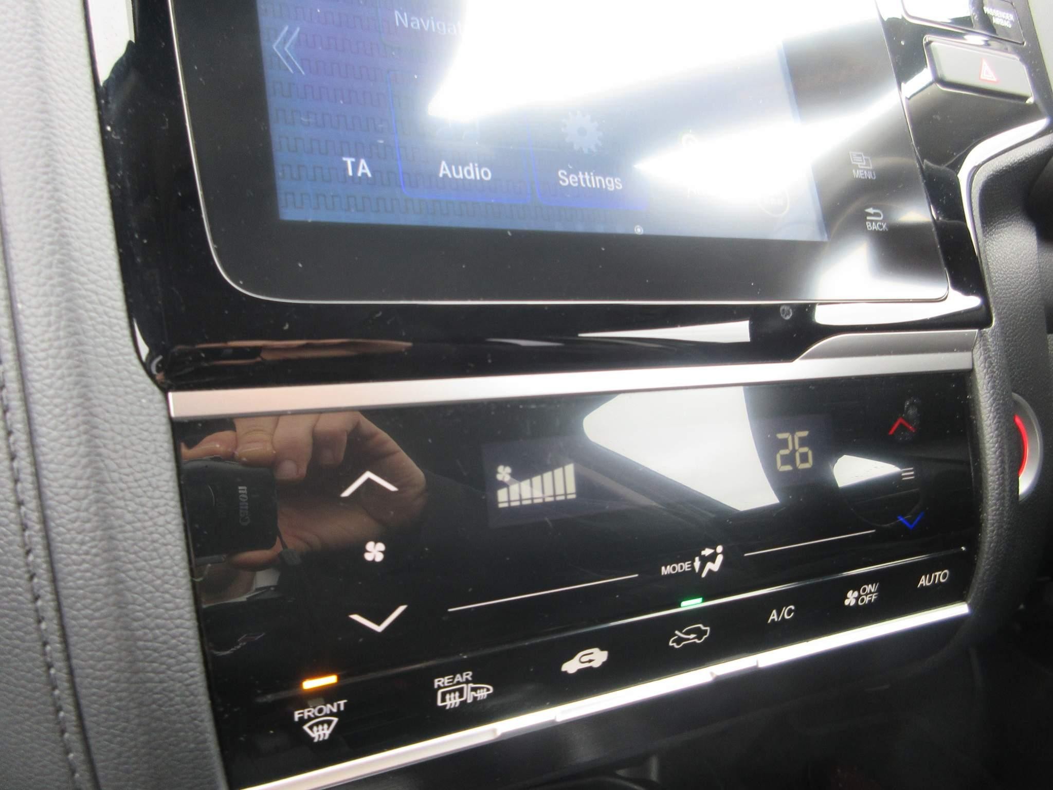 Honda Jazz 1.3 i-VTEC EX Navi Hatchback 5dr Petrol Manual Euro 6 (s/s) (102 ps) (YN19BBY) image 20