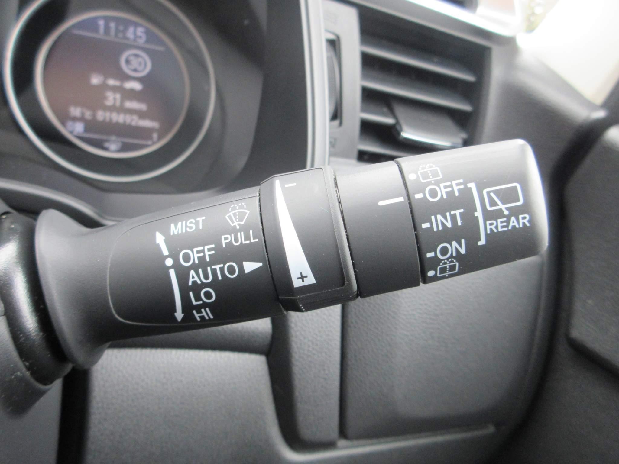 Honda Jazz 1.3 i-VTEC EX Navi Hatchback 5dr Petrol Manual Euro 6 (s/s) (102 ps) (YN19BBY) image 24