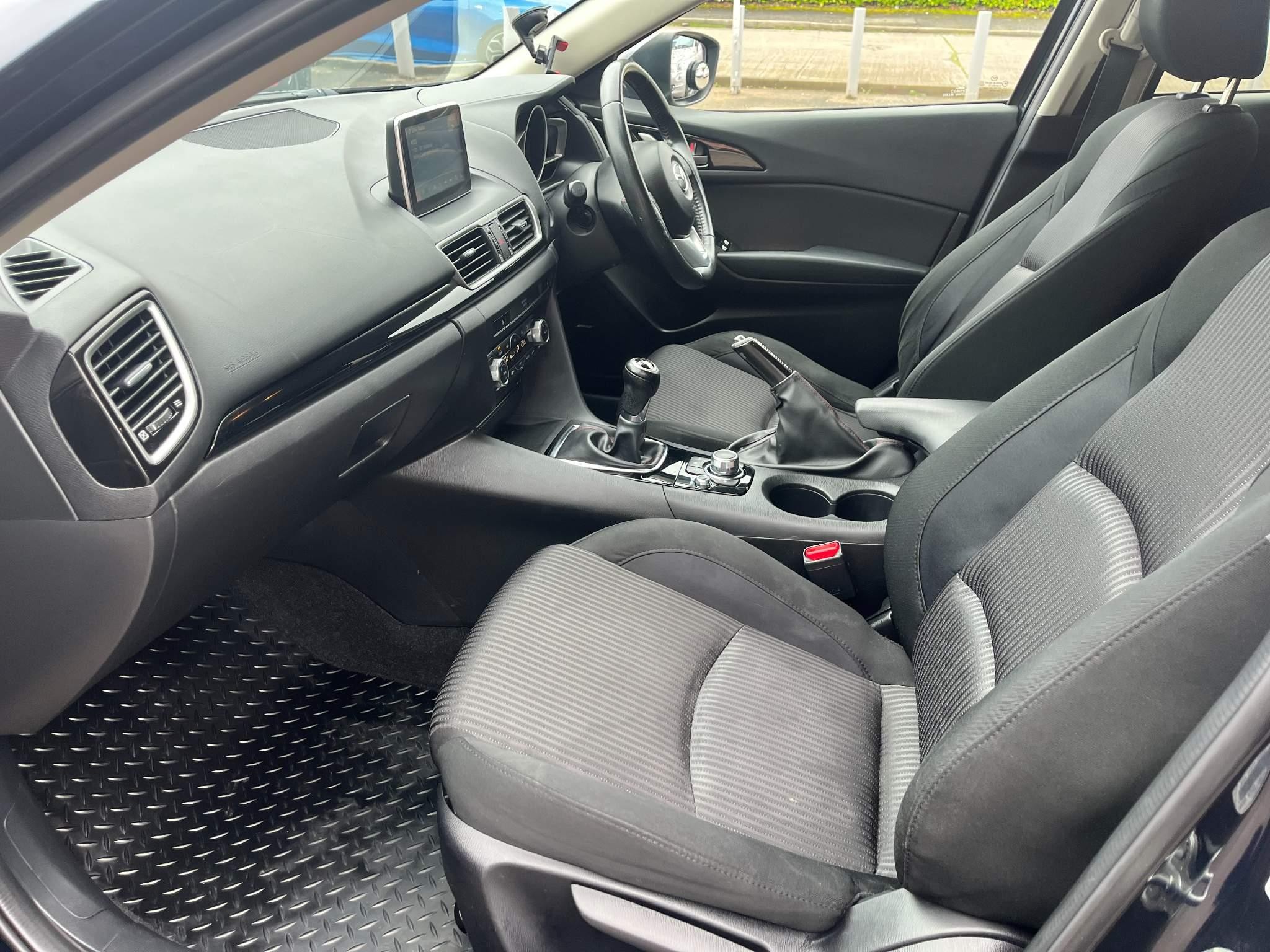 Mazda Mazda3 2.0 SKYACTIV-G SE-L Nav Hatchback 5dr Petrol Manual Euro 5 (s/s) (120 ps) (LO65CYA) image 18