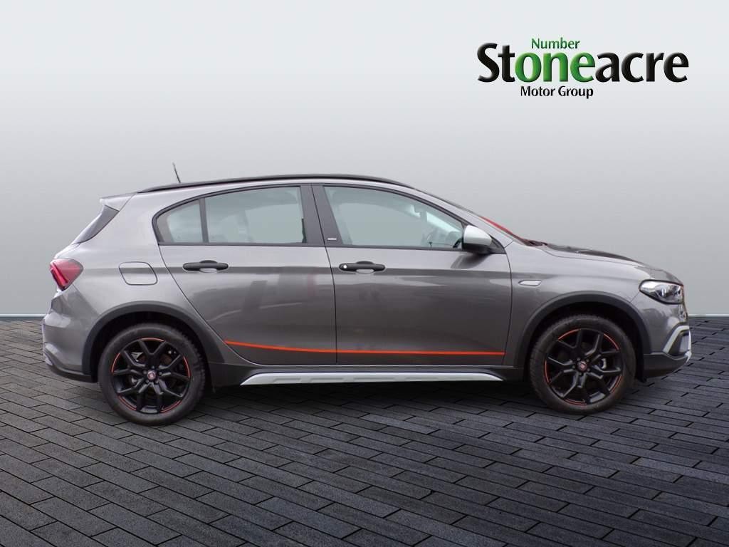 Fiat Tipo 1.5 FireFly Turbo MHEV Garmin DCT Euro 6 (s/s) 5dr (YN24HLX) image 1
