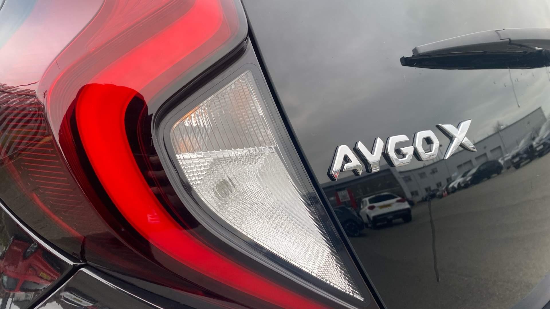Toyota Aygo X 1.0 VVT-i Edge 5dr (NL73OZS) image 38