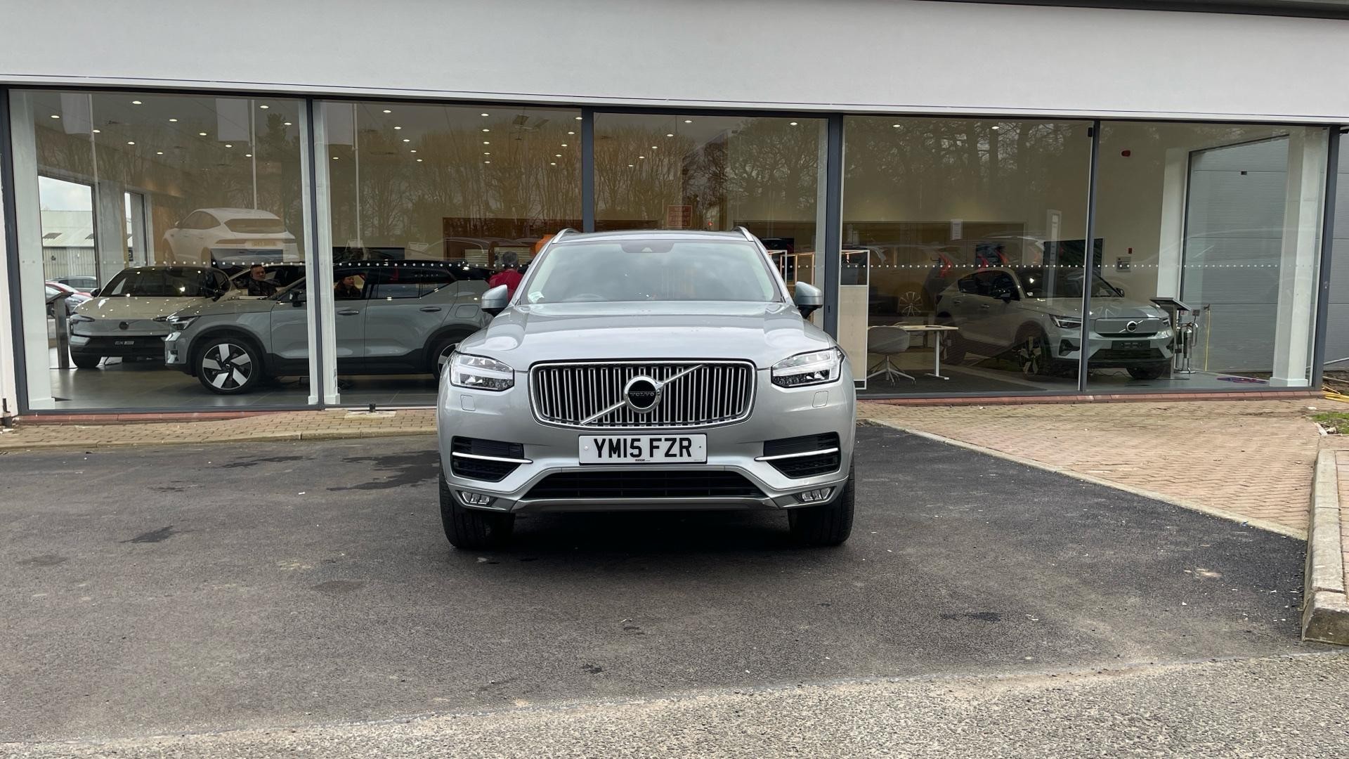Volvo XC90 2.0 D5 Inscription 5dr AWD Geartronic (YM15FZR) image 11