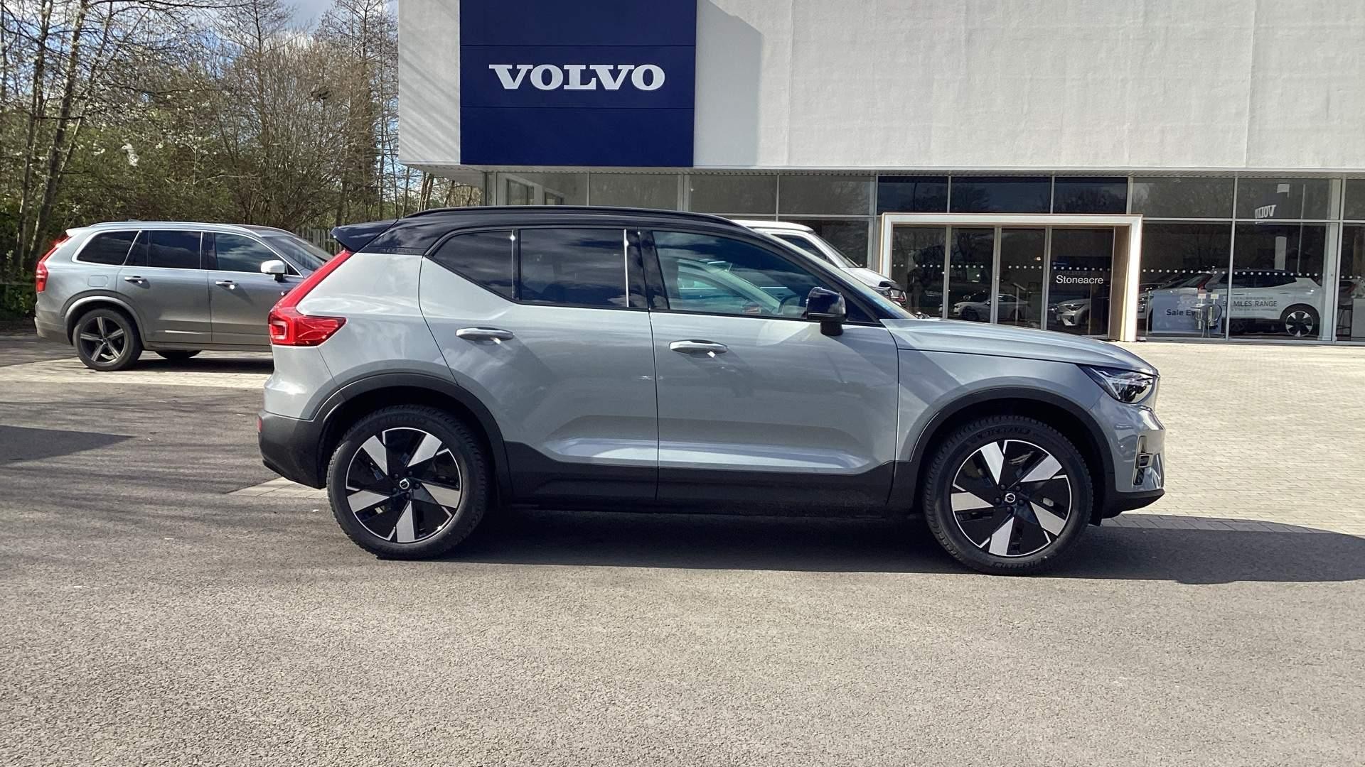 Volvo XC40 Recharge Electric 175kW Recharge Plus 69kWh 5dr Auto (YC24MKX) image 2