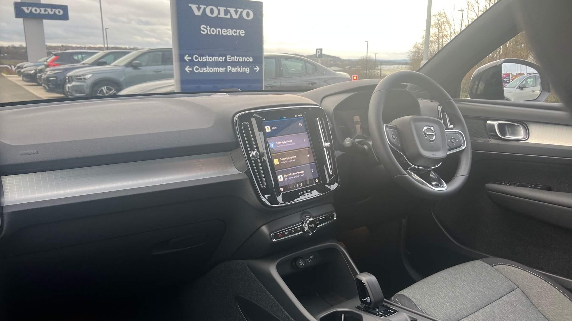 Volvo XC40 Core B3 (163 hp) Auto (YC24AAE) image 3