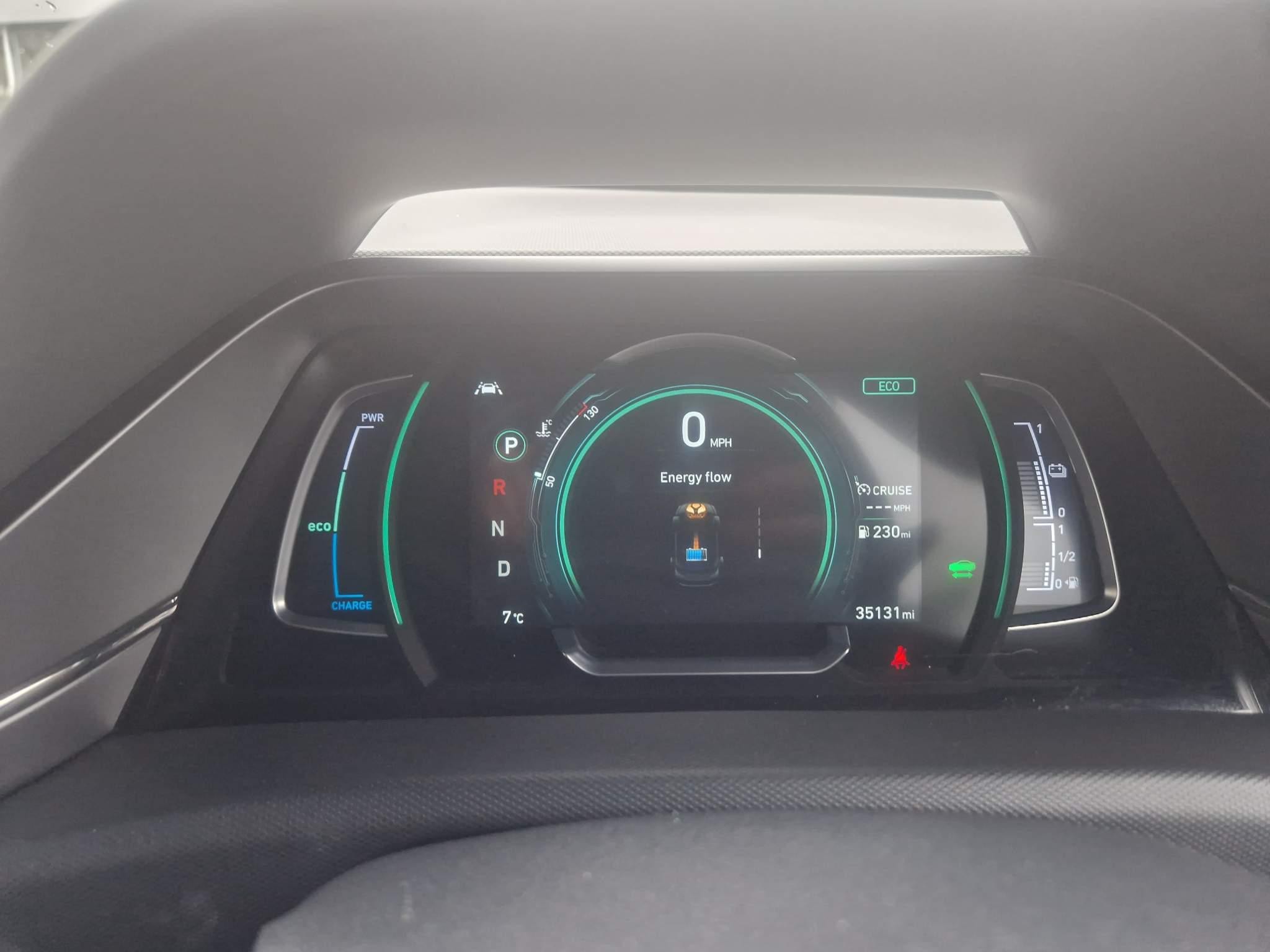 Hyundai IONIQ 1.6 h-GDi Premium Hatchback 5dr Petrol Hybrid DCT Euro 6 (s/s) (141 ps) (EA21YWF) image 31