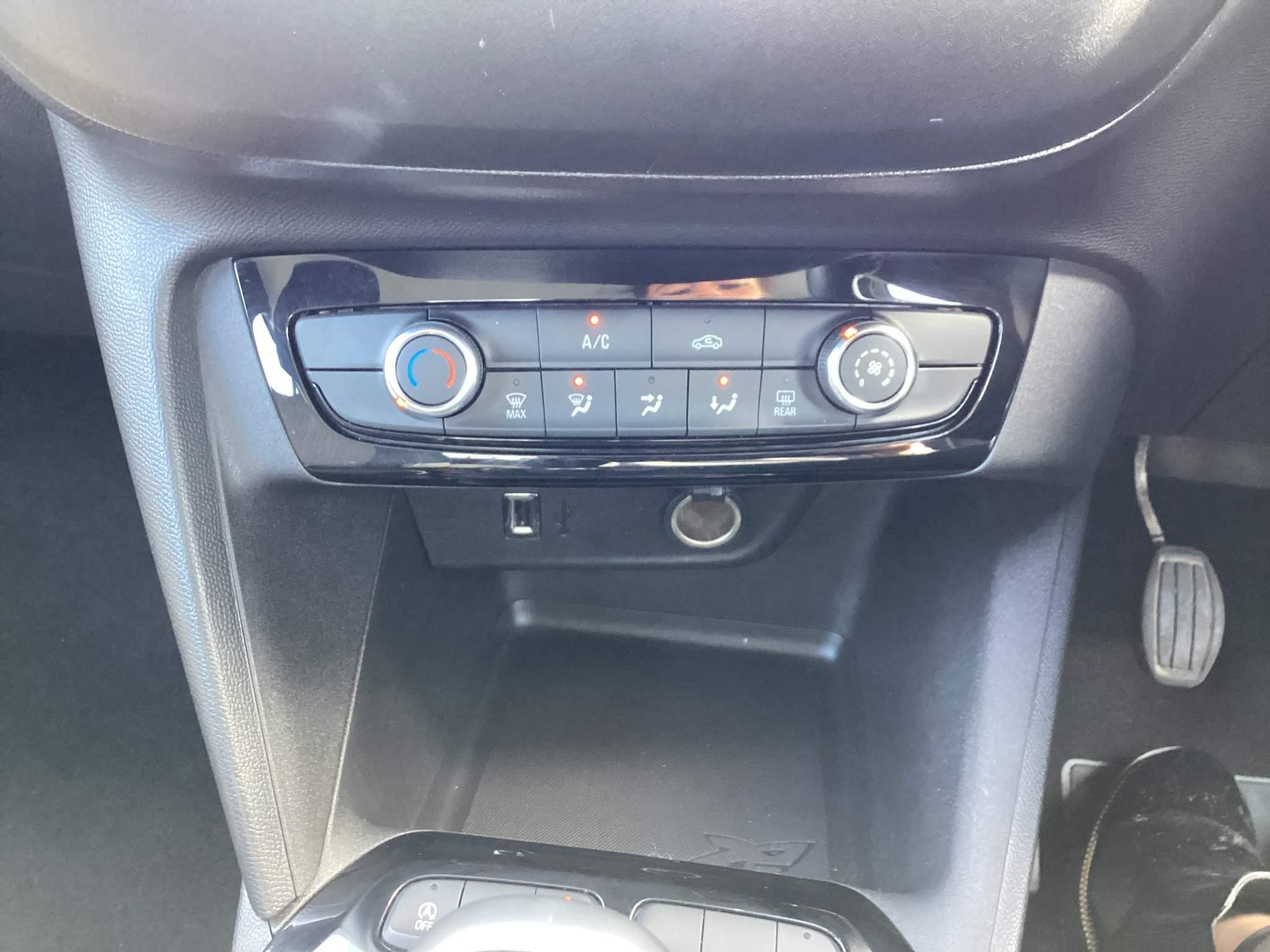 Vauxhall Corsa 1.2 SE Euro 6 5dr (YY71PGX) image 28