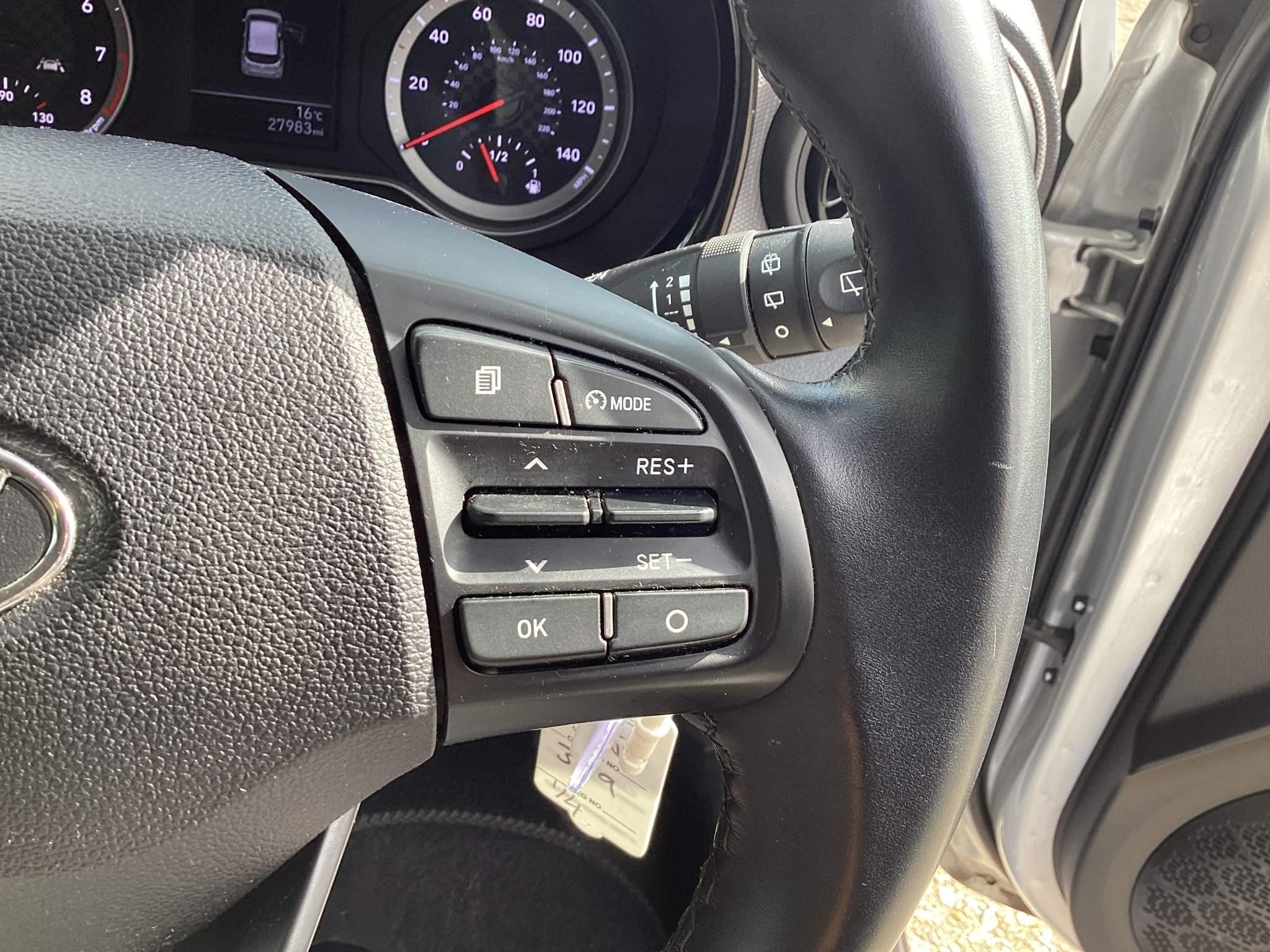 Hyundai i10 1.2 SE Connect Hatchback 5dr Petrol Manual Euro 6 (s/s) (84 ps) (EF21JNJ) image 25