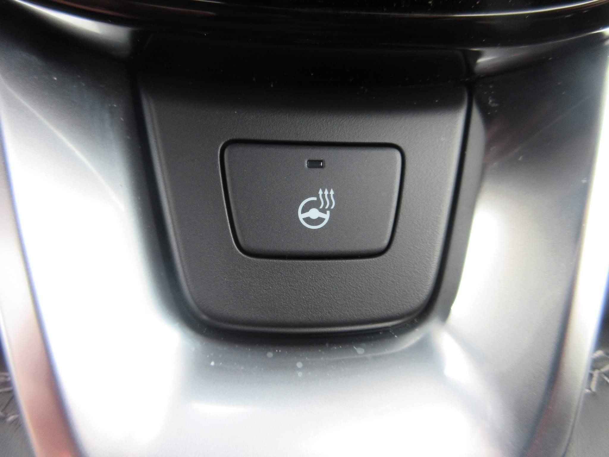Honda CR-V 2.0 ePHEV Advance Tech 5dr eCVT (YN23XVV) image 18