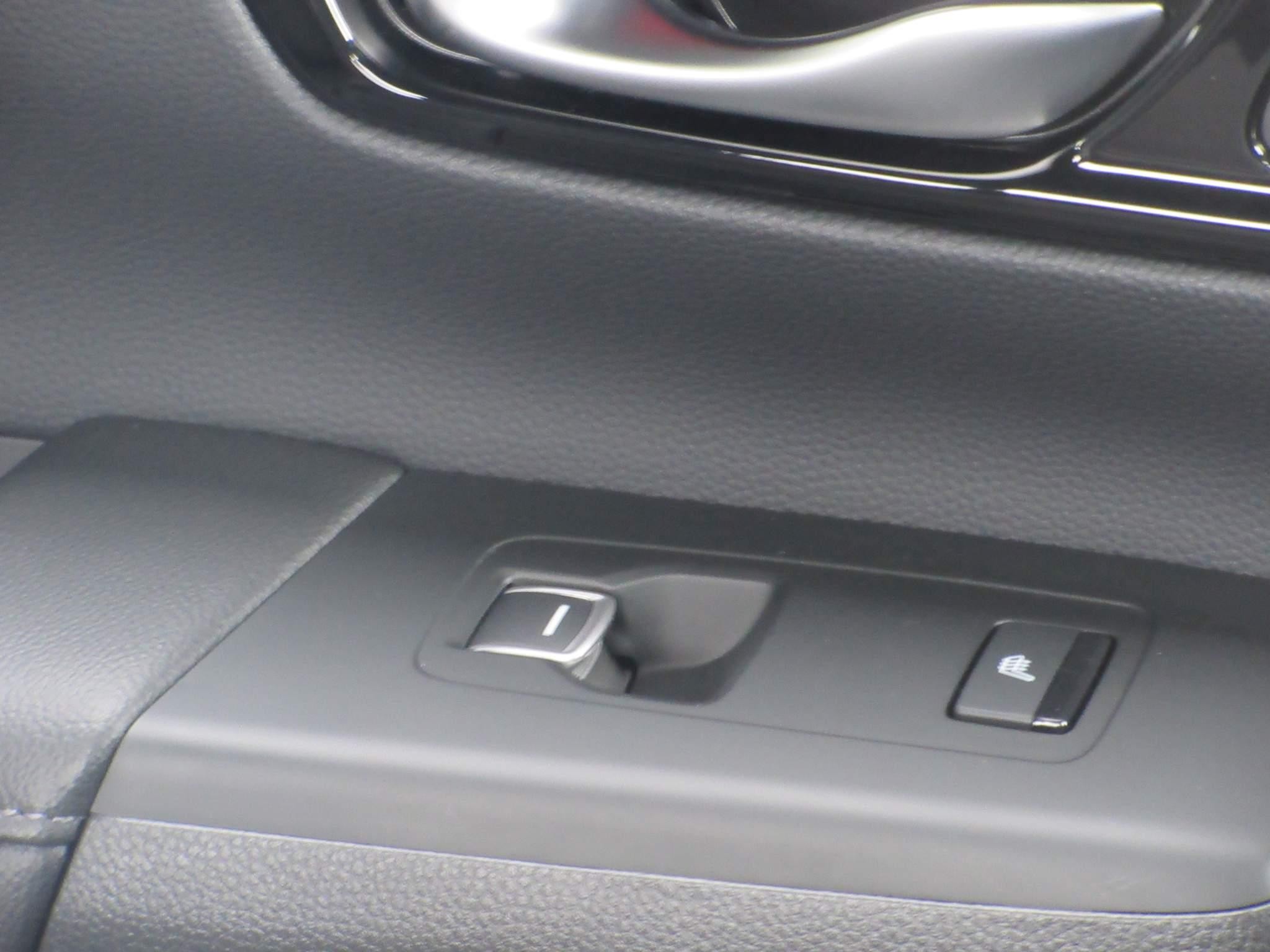 Honda CR-V 2.0 ePHEV Advance Tech 5dr eCVT (YN23XVV) image 32