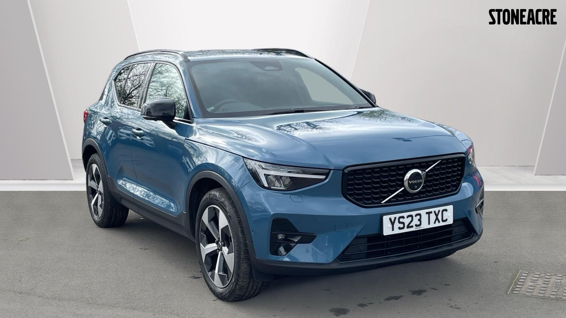 Used Volvo XC40 2.0 B4P Ultimate Dark 5dr Auto Automatic - (YS23TXC)