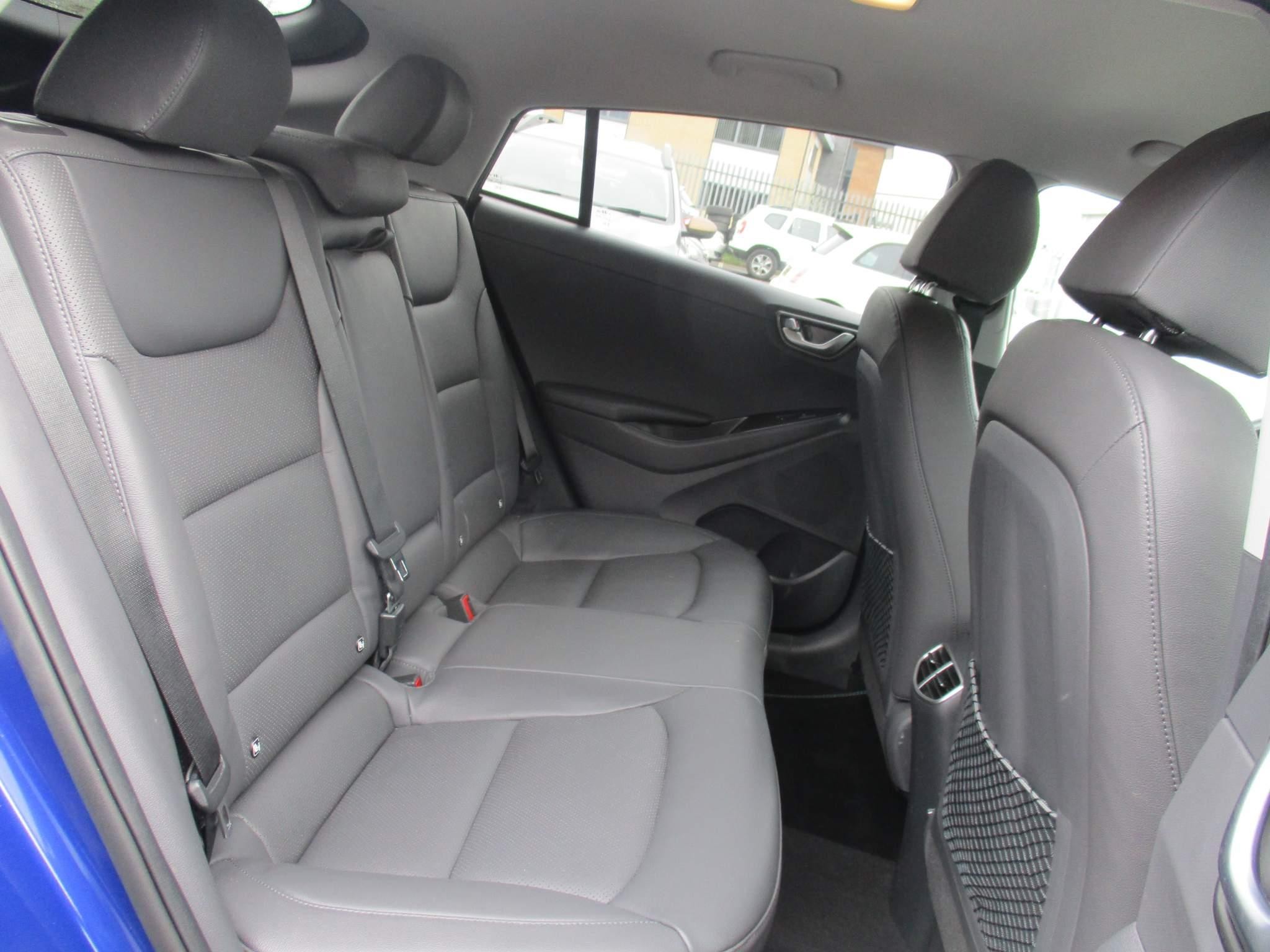 Hyundai IONIQ 1.6 h-GDi Premium SE Hatchback 5dr Petrol Hybrid DCT Euro 6 (s/s) (141 ps) (YC20RYR) image 21
