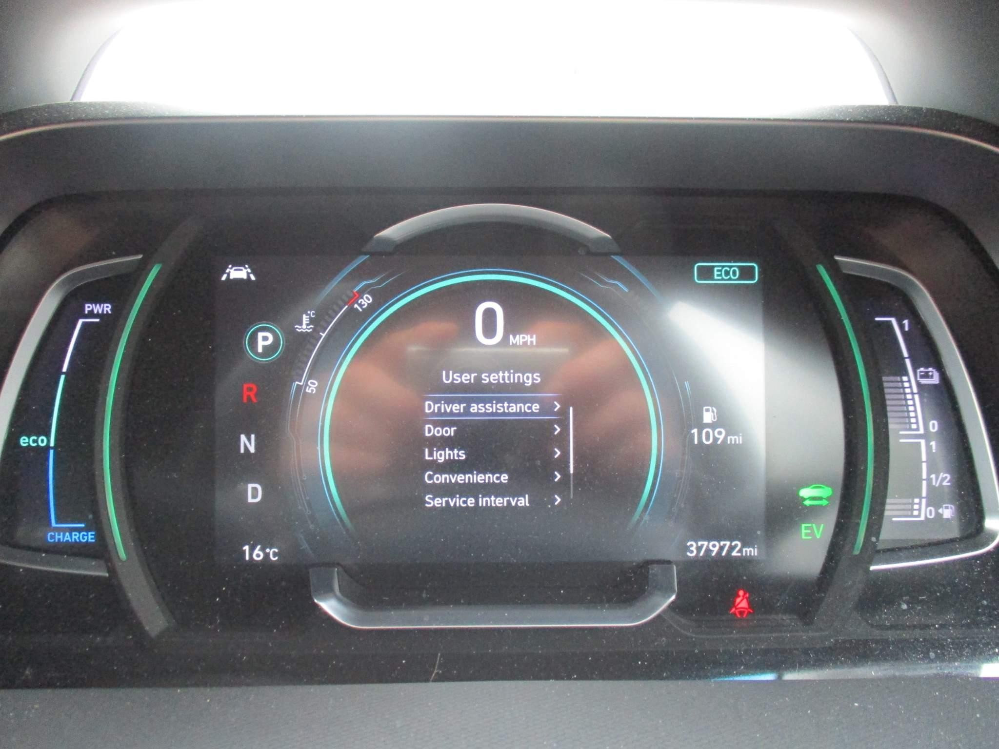 Hyundai IONIQ 1.6 h-GDi Premium SE Hatchback 5dr Petrol Hybrid DCT Euro 6 (s/s) (141 ps) (YC20RYR) image 31