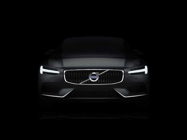 Volvo XC40 2.0 T4 Momentum 5dr AWD Geartronic (EY19ETE) image 0
