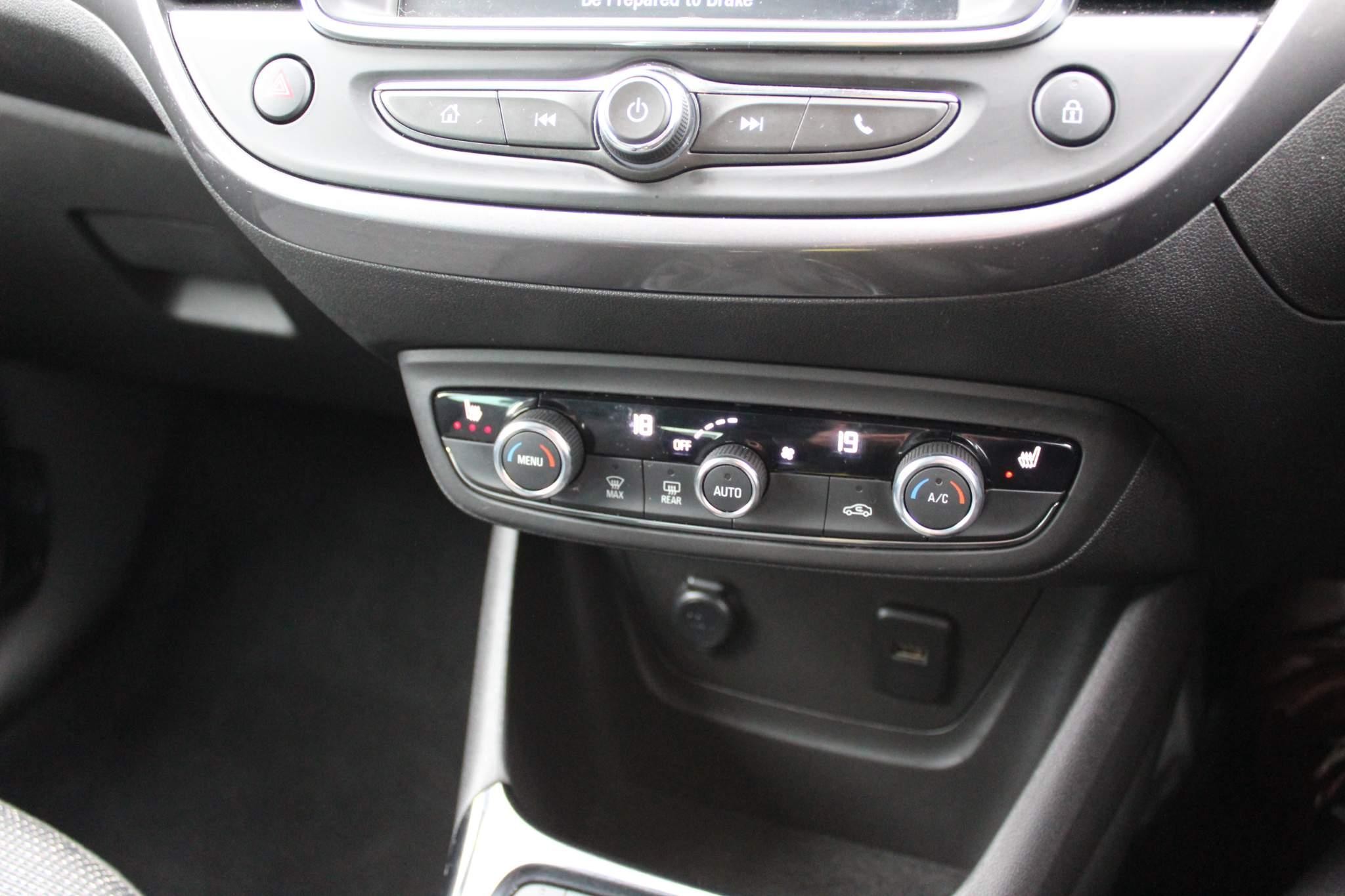 Vauxhall Crossland 1.2 Elite 5dr (FG71OML) image 17