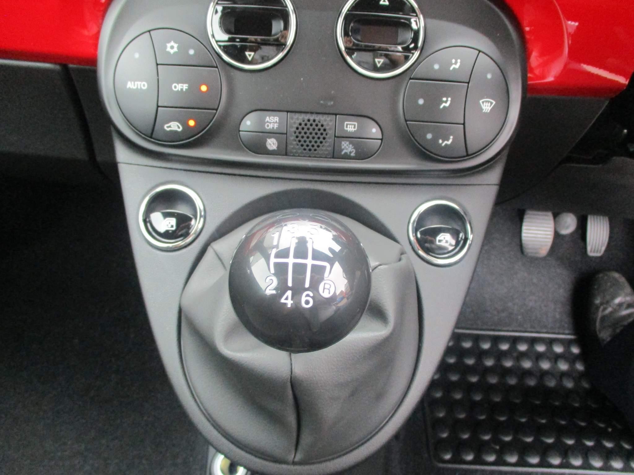 Fiat 500c Hybrid 1.0 Mild Hybrid 2dr (FJ24NXA) image 18