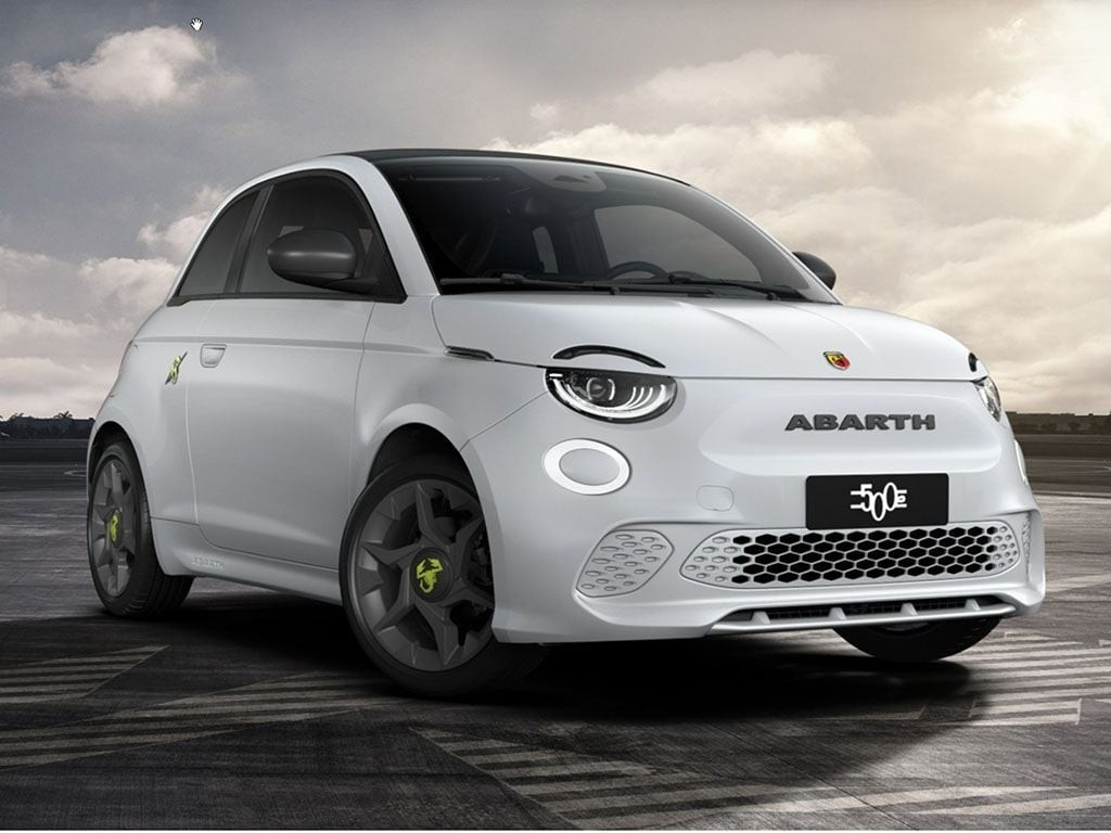 Abarth 500e 42kWh Auto 2dr (YP24UCZ) image 0