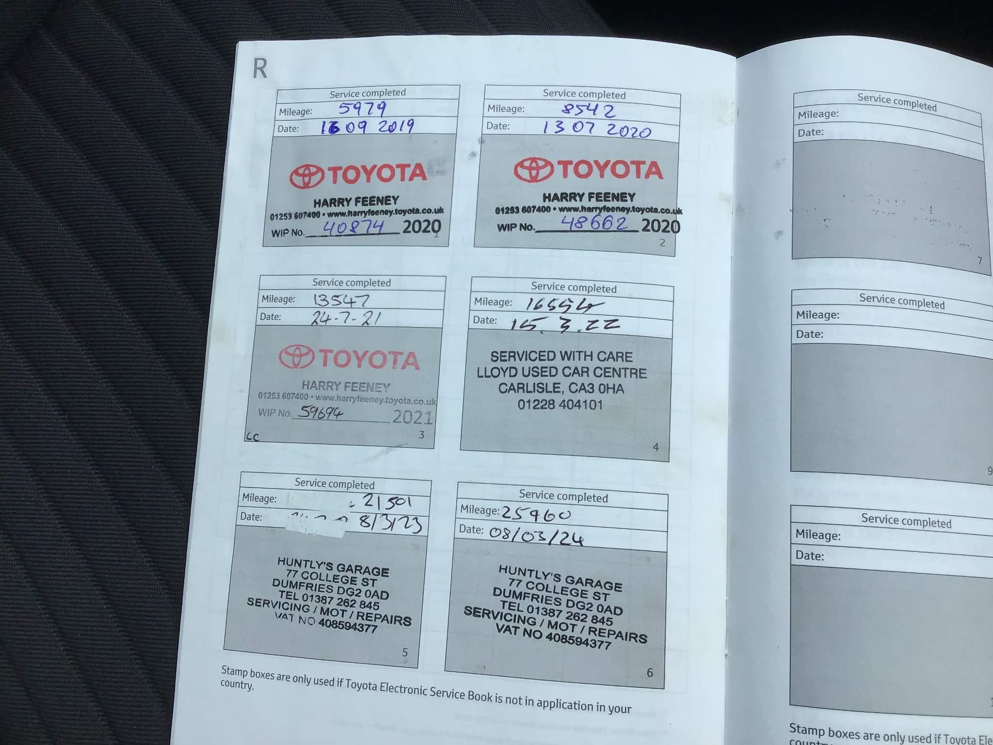 Toyota Yaris 1.5 VVT-h Icon Tech Hatchback 5dr Petrol Hybrid E-CVT Euro 6 (s/s) (100 ps) (PE68TYW) image 20
