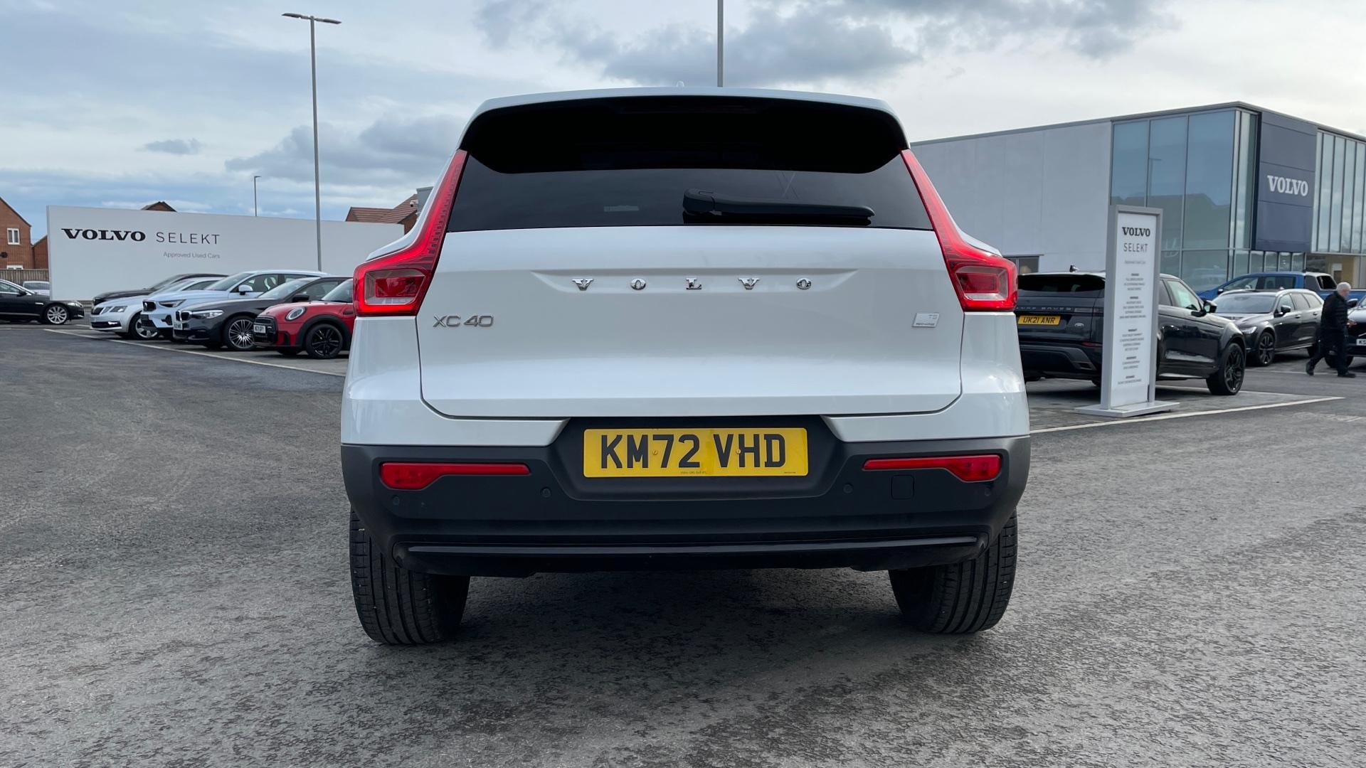 Volvo XC40 Recharge 1.5h T5 Recharge 10.7kWh Ultimate Dark SUV 5dr Petrol Plug-in Hybrid Auto Euro 6 (s/s) (262 ps) (KM72VHD) image 12