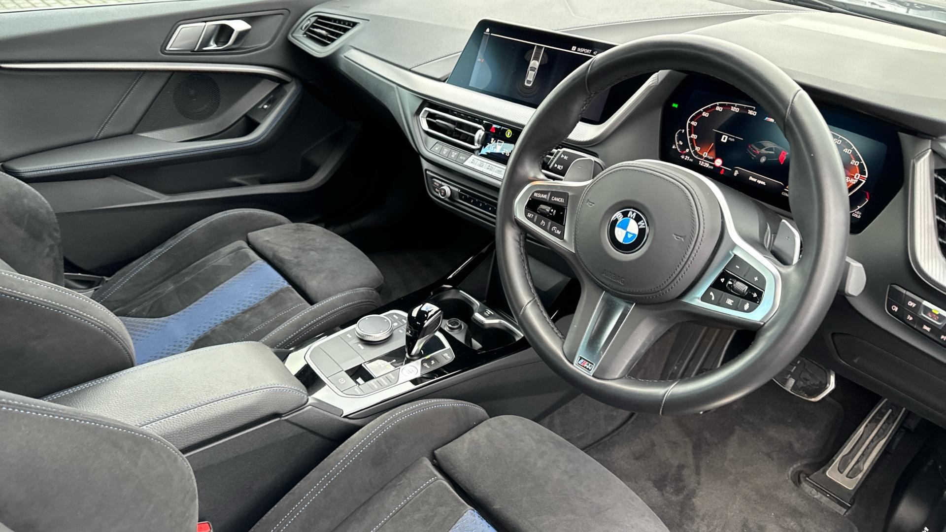 BMW 2 Series M235i xDrive (302BHP) Gran Coupe Sport Auto (LG72PYO) image 4