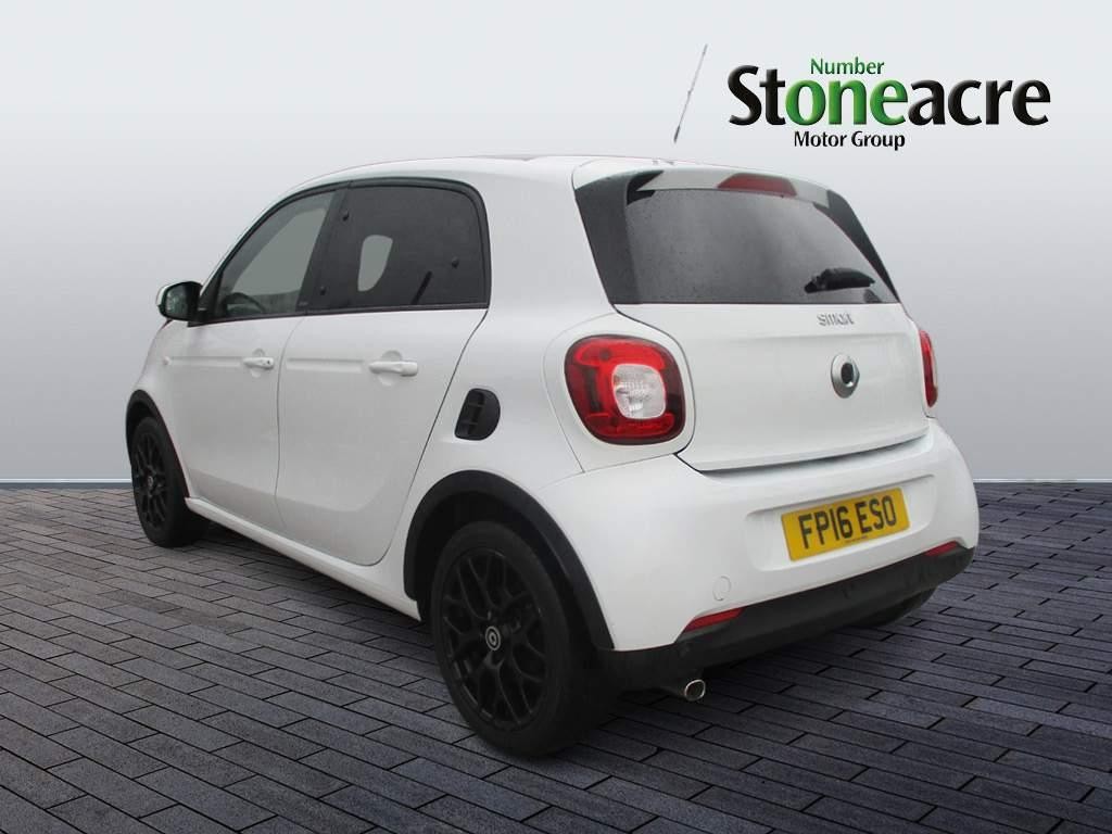 Smart ForFour 0.9T Edition White Hatchback 5dr Petrol Manual Euro 6 (s/s) (90 ps) (FP16ESO) image 4