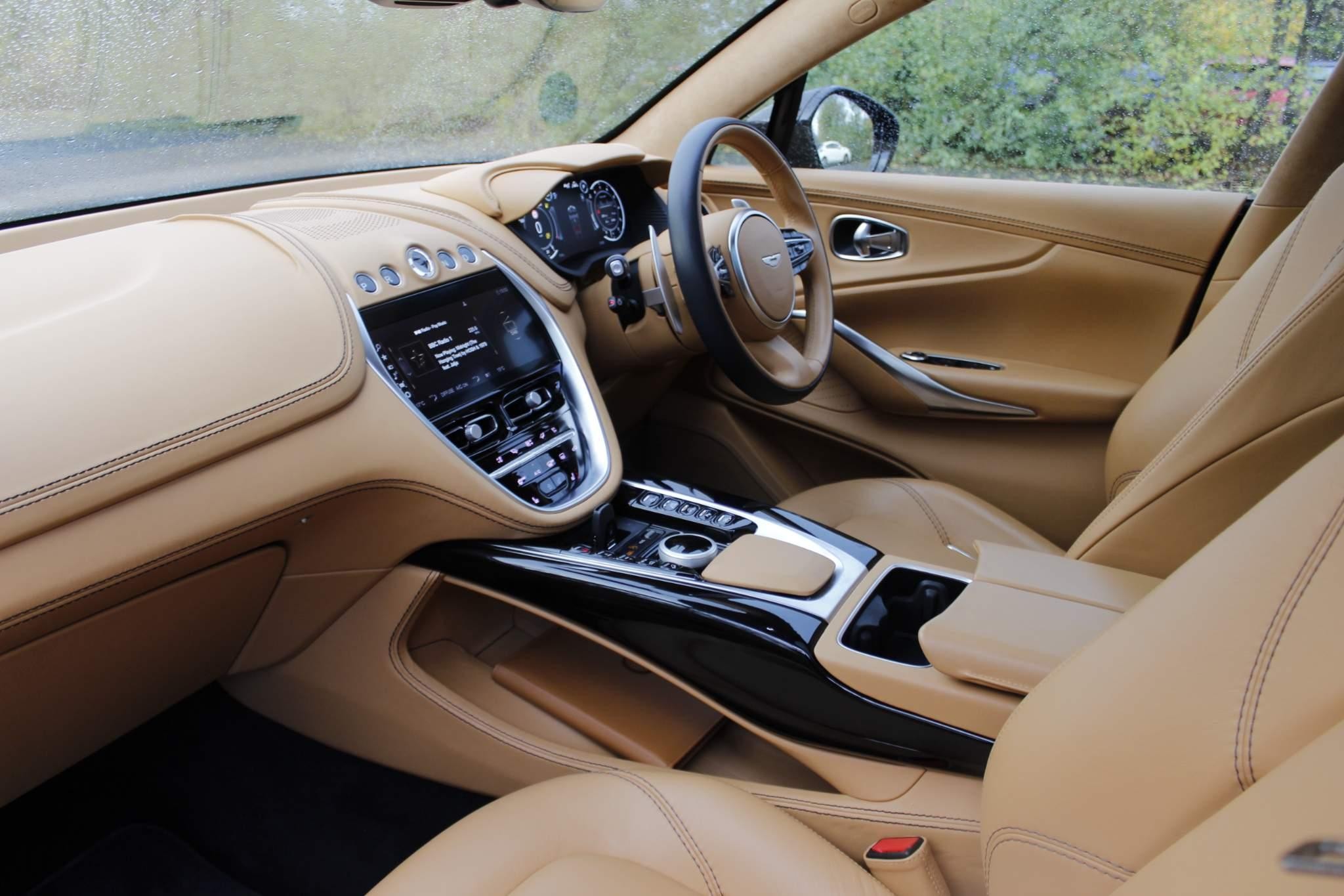 Aston Martin DBX V8 550 5dr Touchtronic (NG21XVP) image 39