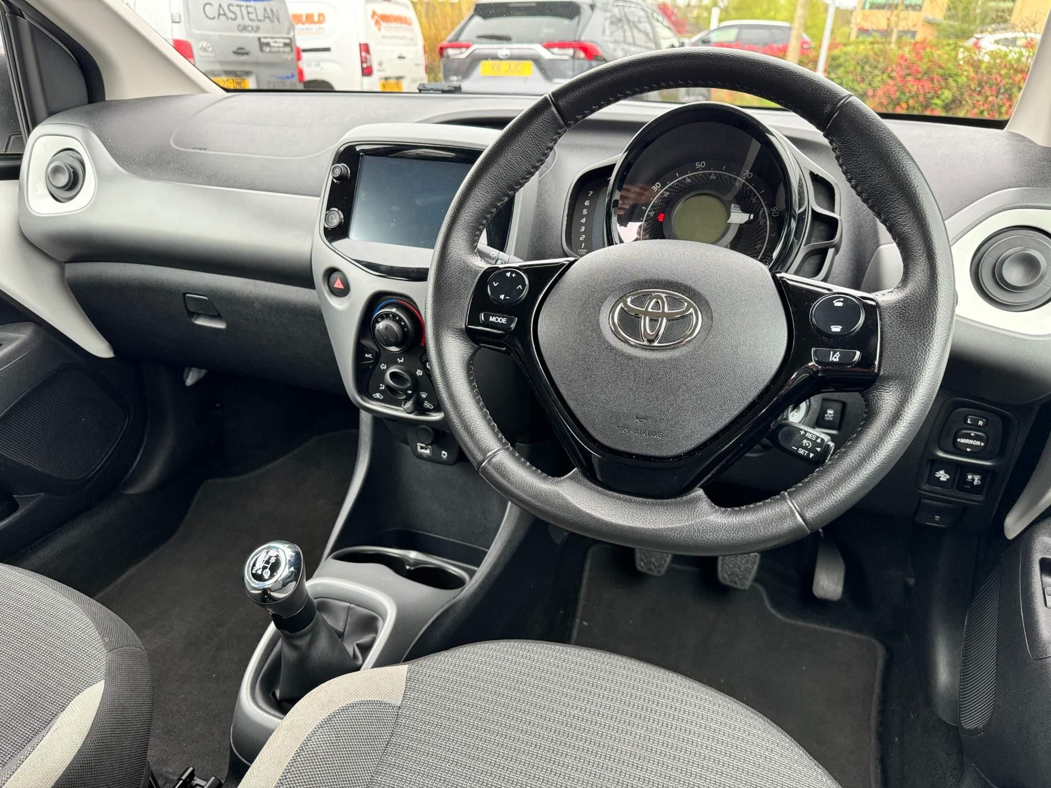 Toyota Aygo 1.0 VVT-i X-Play TSS 5dr (AF21BVE) image 15