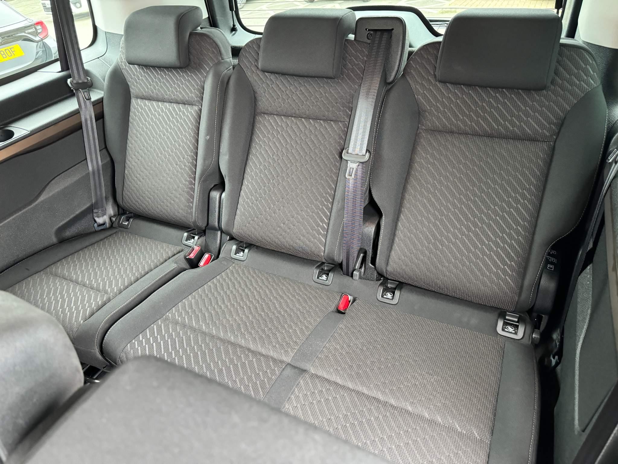 Toyota Proace Verso 2.0D Family Medium MPV Auto MWB Euro 6 (s/s) 5dr (8 Seat) (SH69NGX) image 12