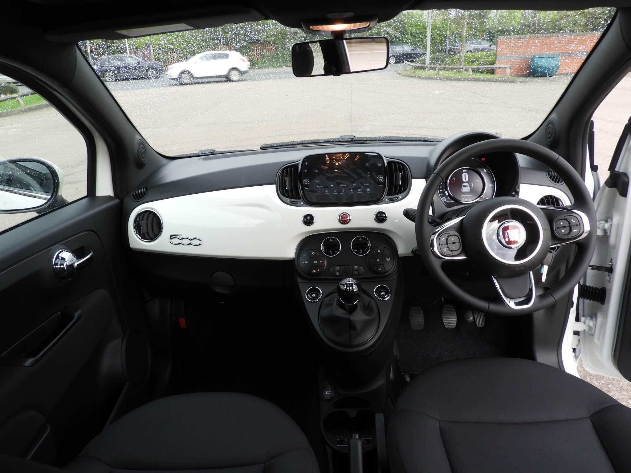 Fiat 500 Hybrid 1.0 MHEV Top Euro 6 (s/s) 3dr (BD24DCV) image 11