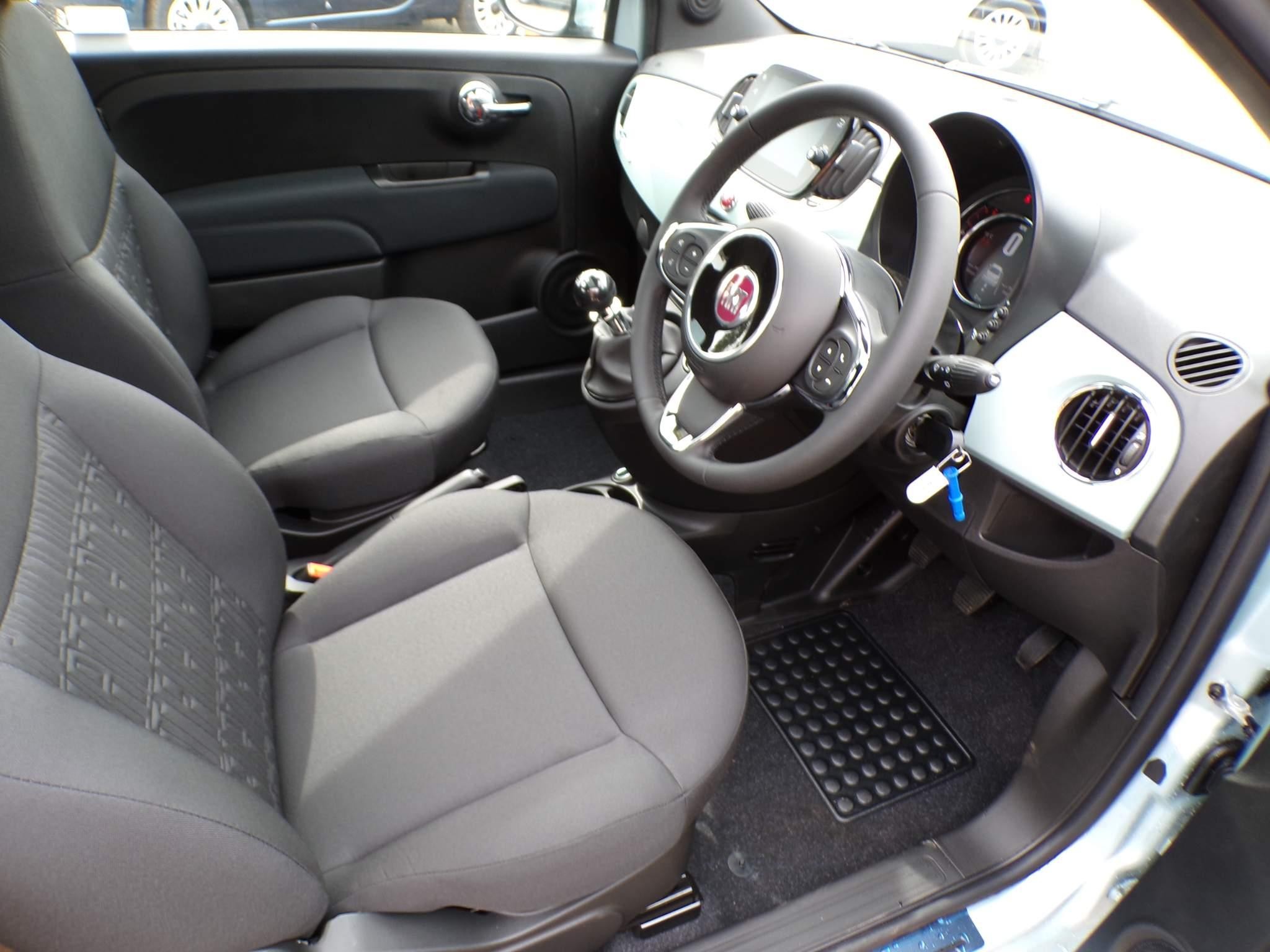 Fiat 500 Hybrid 1.0 MHEV Top Euro 6 (s/s) 3dr (YP24PZD) image 10