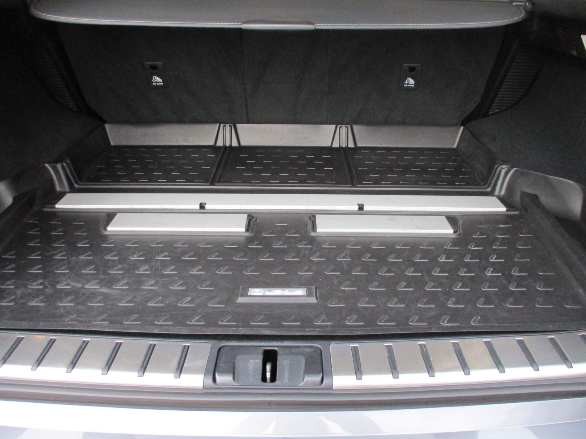 Lexus RX 450h 3.5 450h V6 (Premium) E-CVT 4WD Euro 6 (s/s) 5dr (NY21YHD) image 9