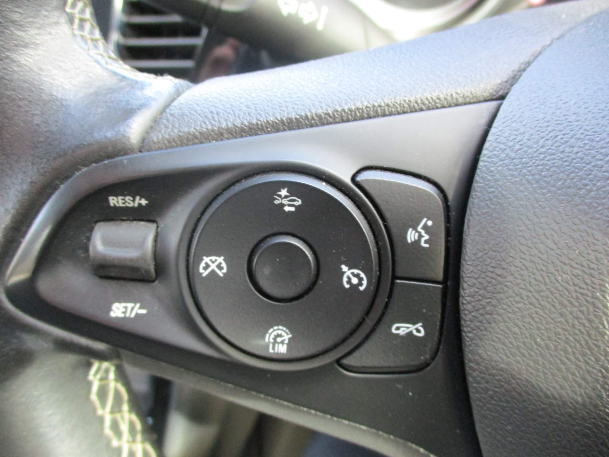 Vauxhall Astra 1.6 CDTi ecoTEC BlueInjection SRi Nav Euro 6 (s/s) 5dr (VU68EOG) image 24