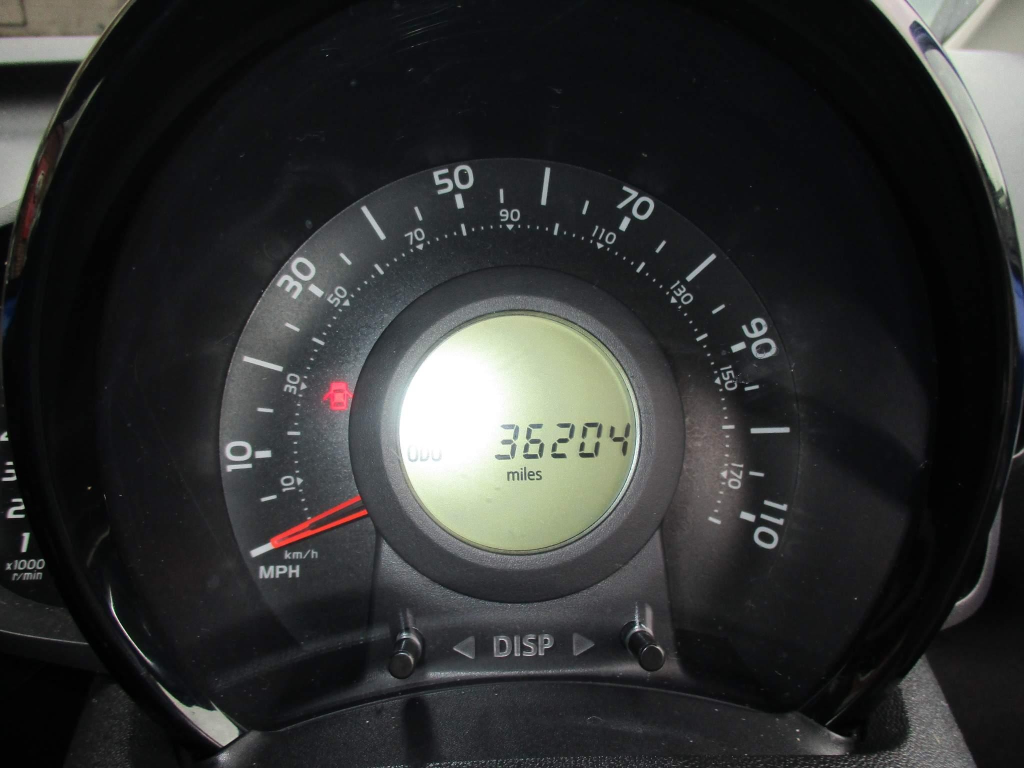 Peugeot 108 1.0 72 Allure 5dr (ML68PXZ) image 13