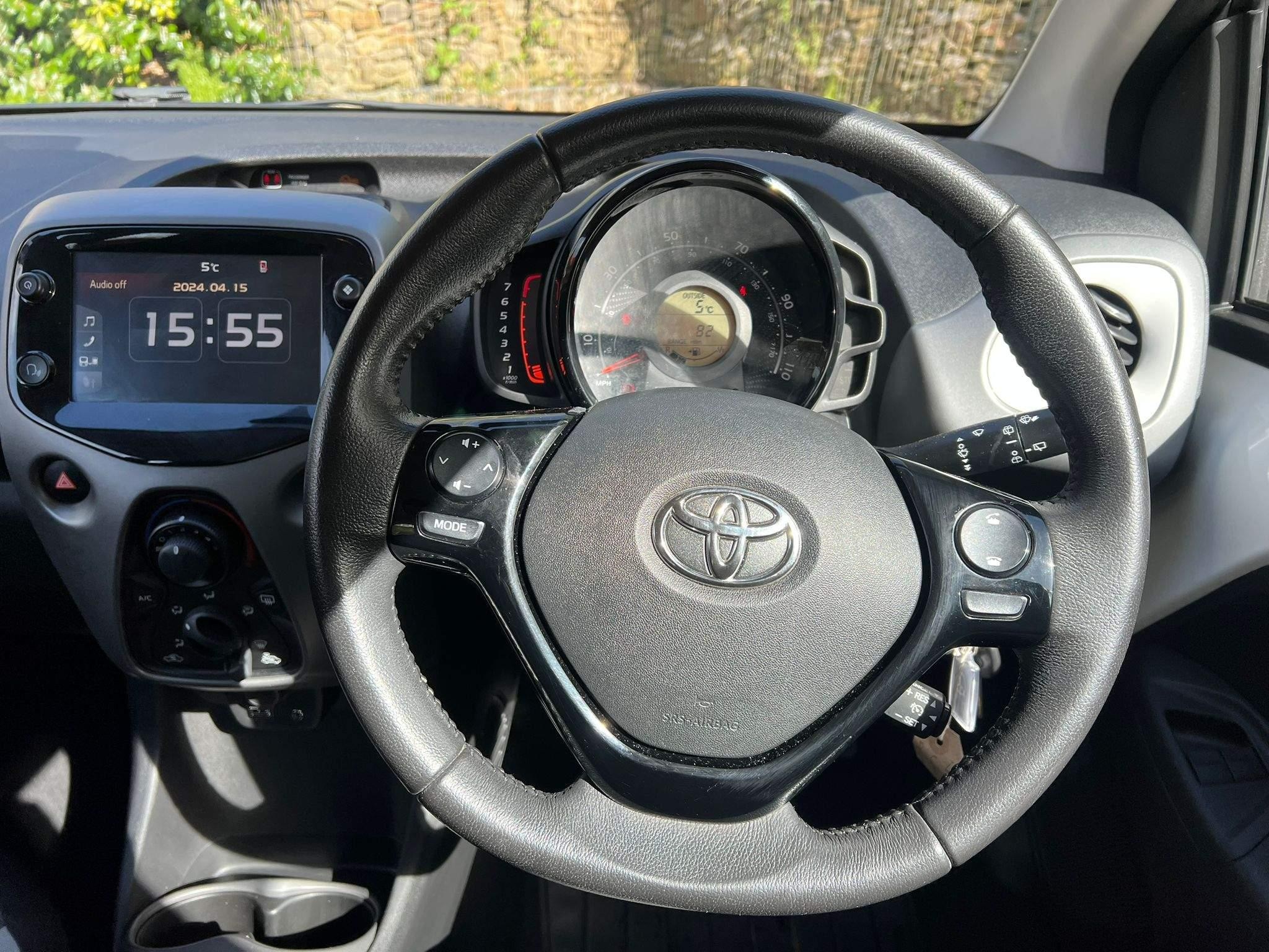 Toyota Aygo 1.0 VVT-i X-Play 5dr (NV69EXP) image 10