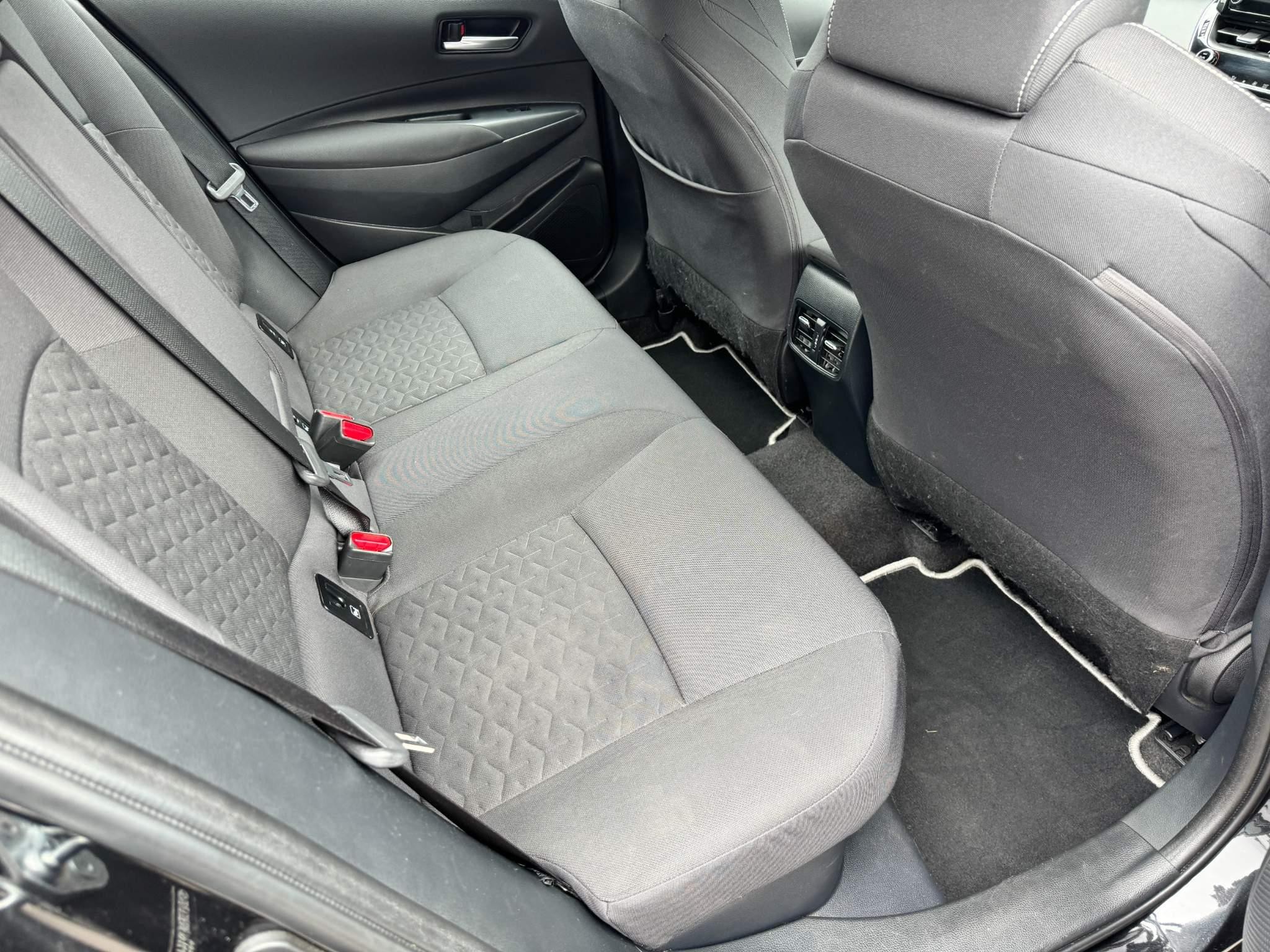 Toyota Corolla 1.8 VVT-i Hybrid Icon Tech 5dr CVT (BF21VHT) image 11