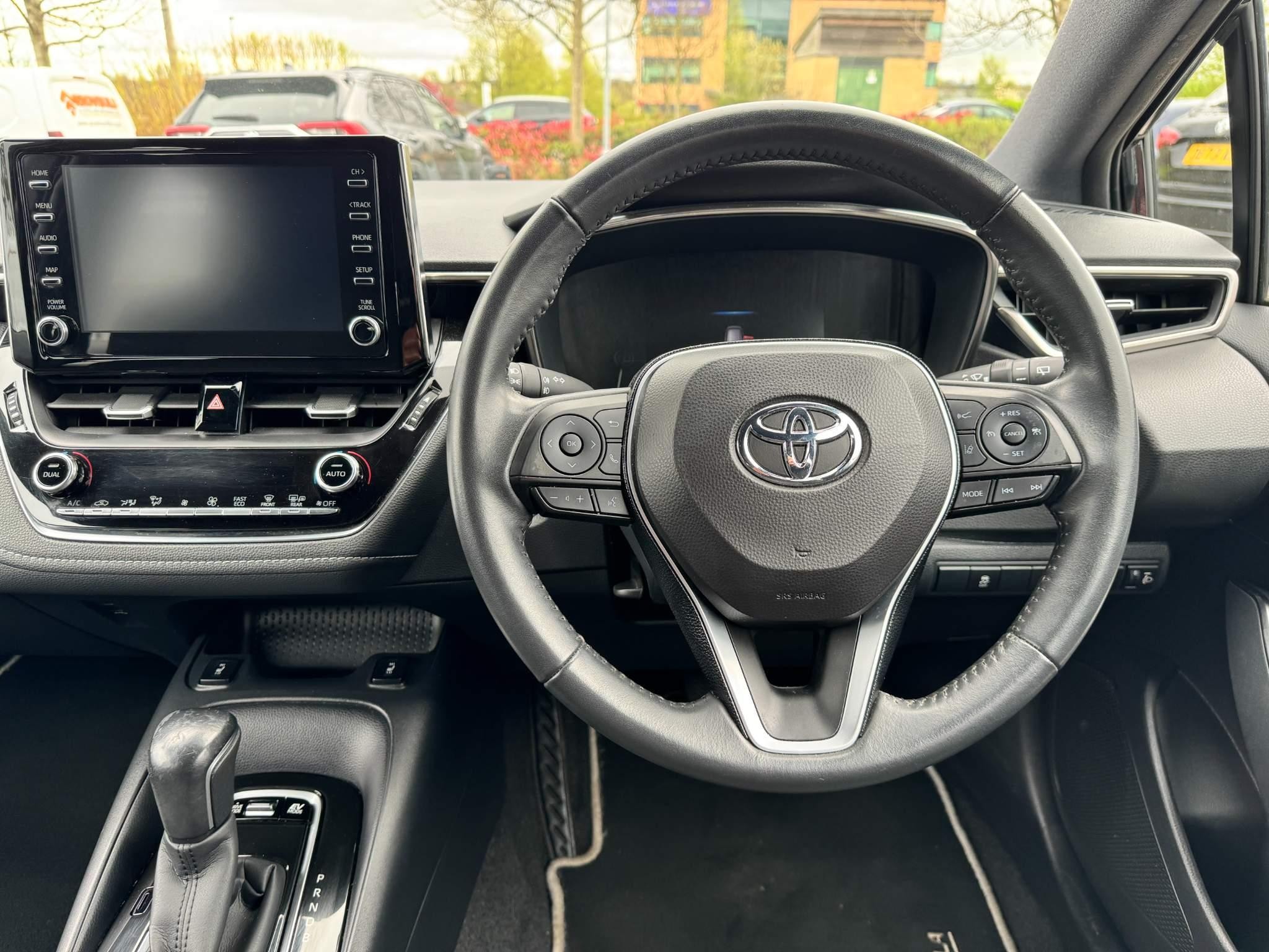 Toyota Corolla 1.8 VVT-i Hybrid Icon Tech 5dr CVT (BF21VHT) image 16