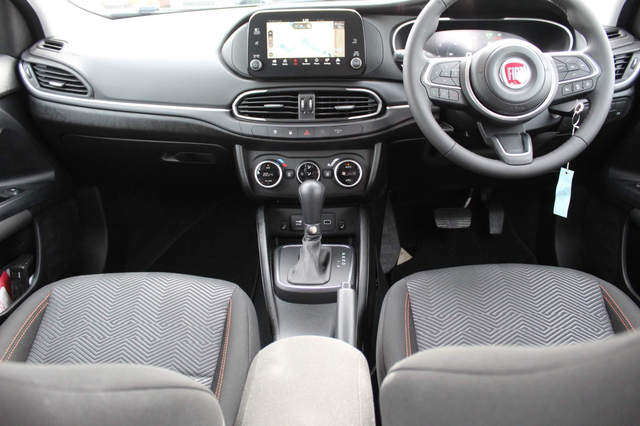 Fiat Tipo 1.5 FireFly Turbo MHEV Garmin DCT Euro 6 (s/s) 5dr (MT23LNX) image 10
