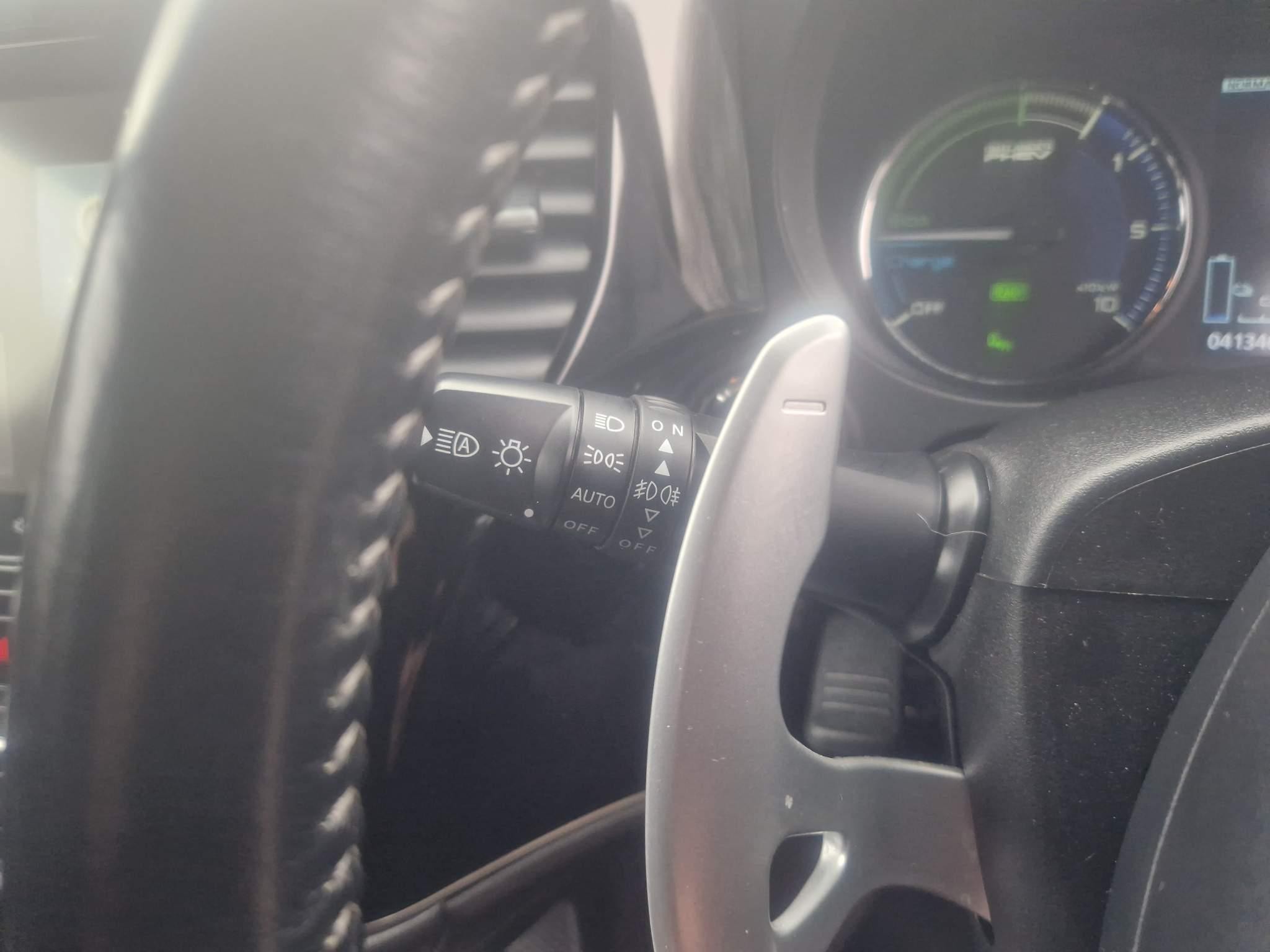 Mitsubishi Outlander 2.4h TwinMotor 13.8kWh Dynamic Safety SUV 5dr Petrol Plug-in Hybrid CVT 4WD Euro 6 (s/s) (224 ps) (WP21BWB) image 28