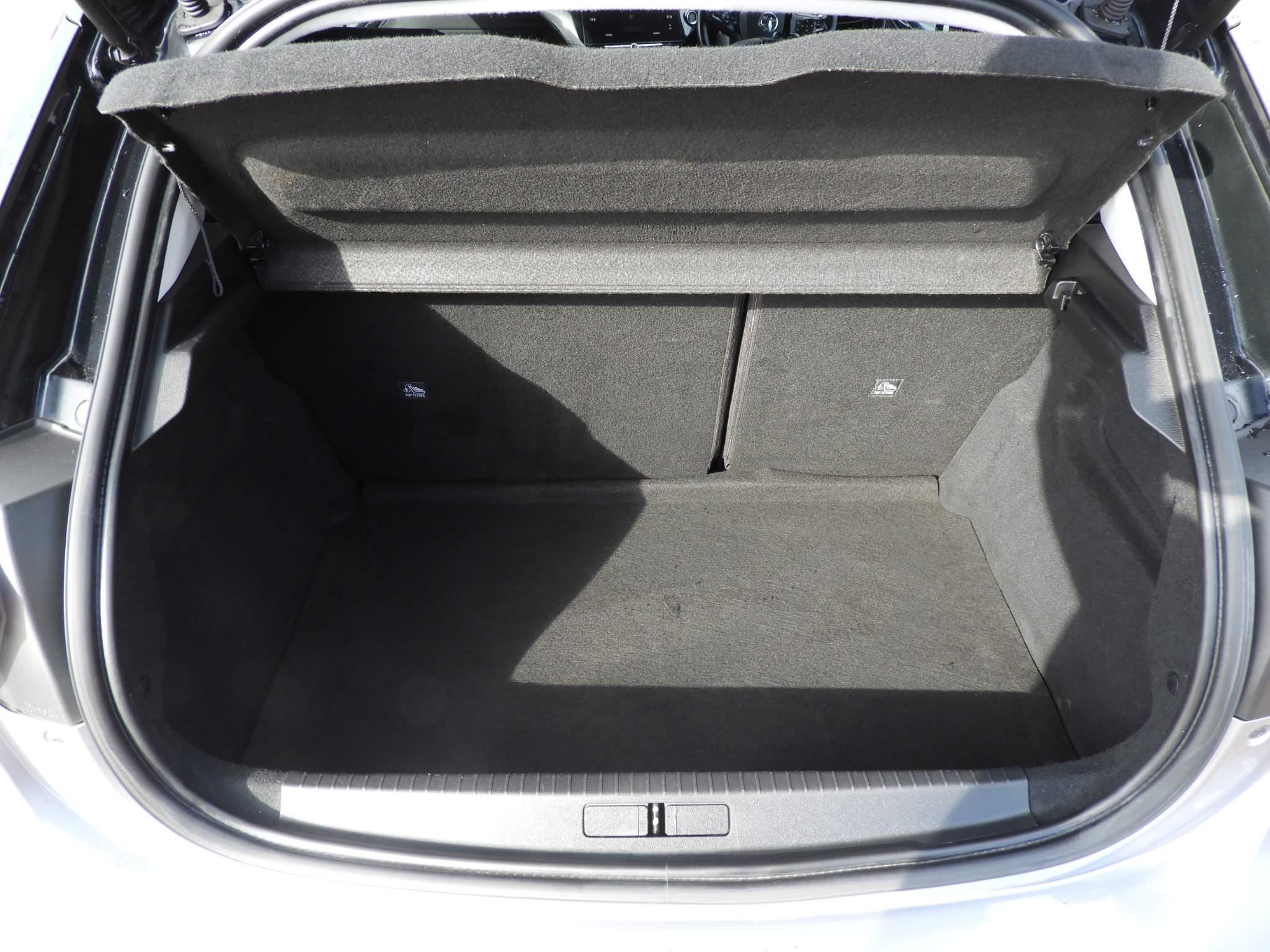 Vauxhall Corsa 1.2 Turbo Elite Nav Premium Hatchback 5dr Petrol Manual Euro 6 (s/s) (100 ps) (DV70FPL) image 9