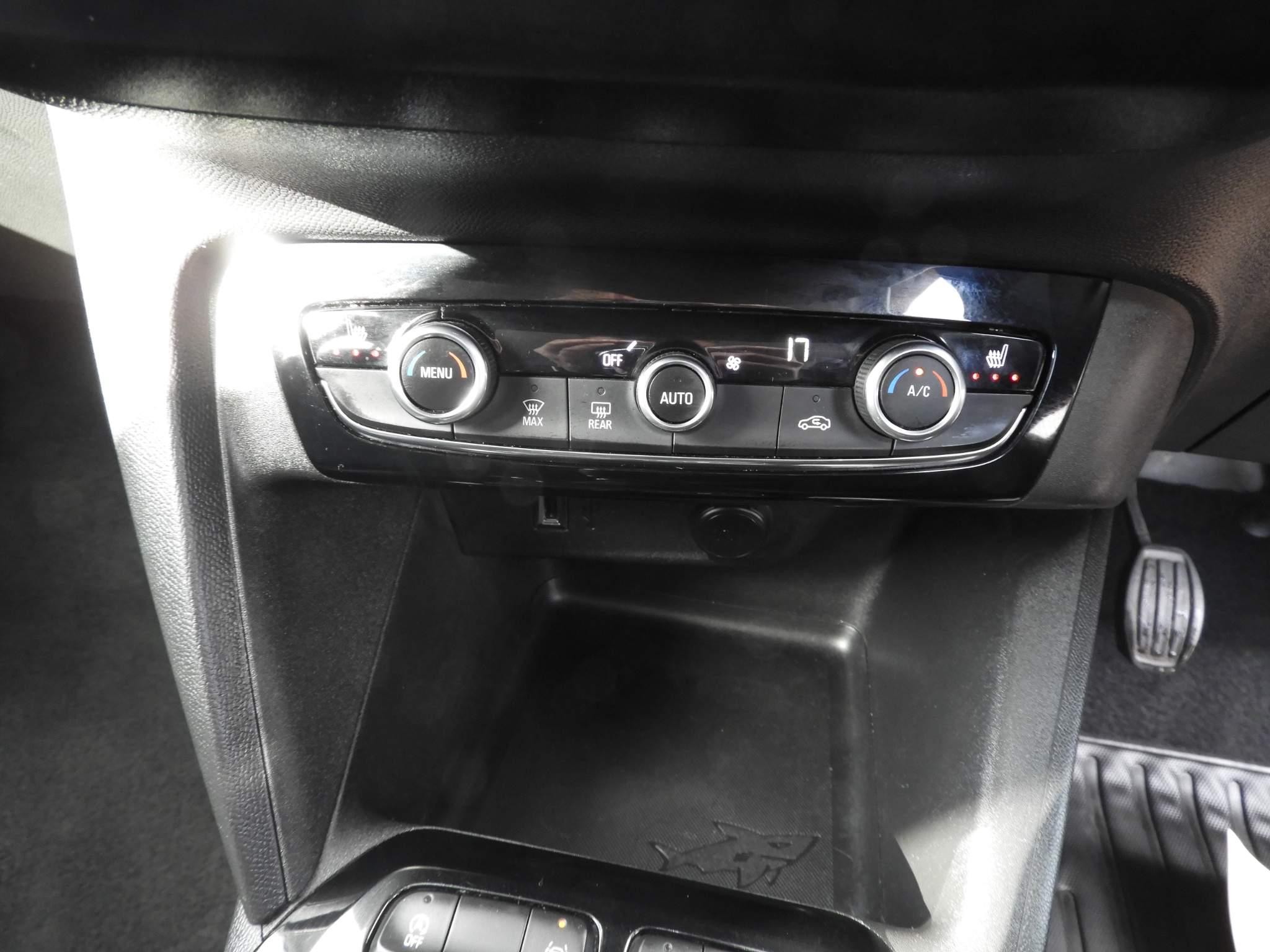 Vauxhall Corsa 1.2 Turbo Elite Nav Premium Hatchback 5dr Petrol Manual Euro 6 (s/s) (100 ps) (DV70FPL) image 19