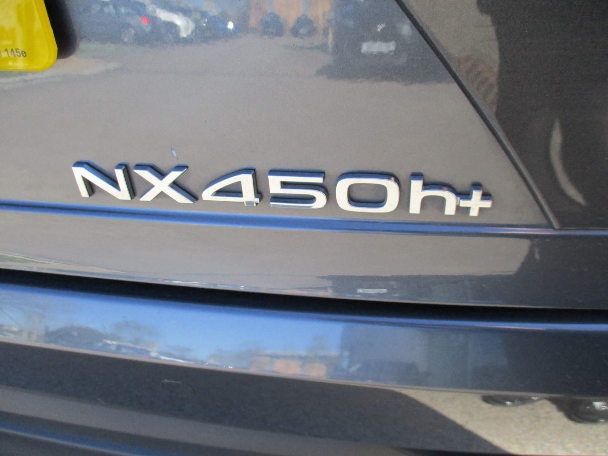 Lexus NX 450h+ 2.5 5dr Premium Plus Pack/Sunroof (NU22LVX) image 41