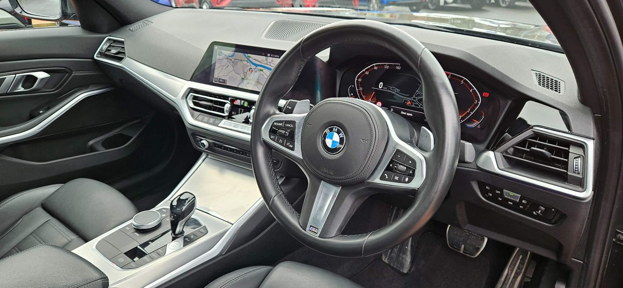 BMW 3 Series 2.0 320i M Sport Auto xDrive Euro 6 (s/s) 4dr (SN20NUK) image 10