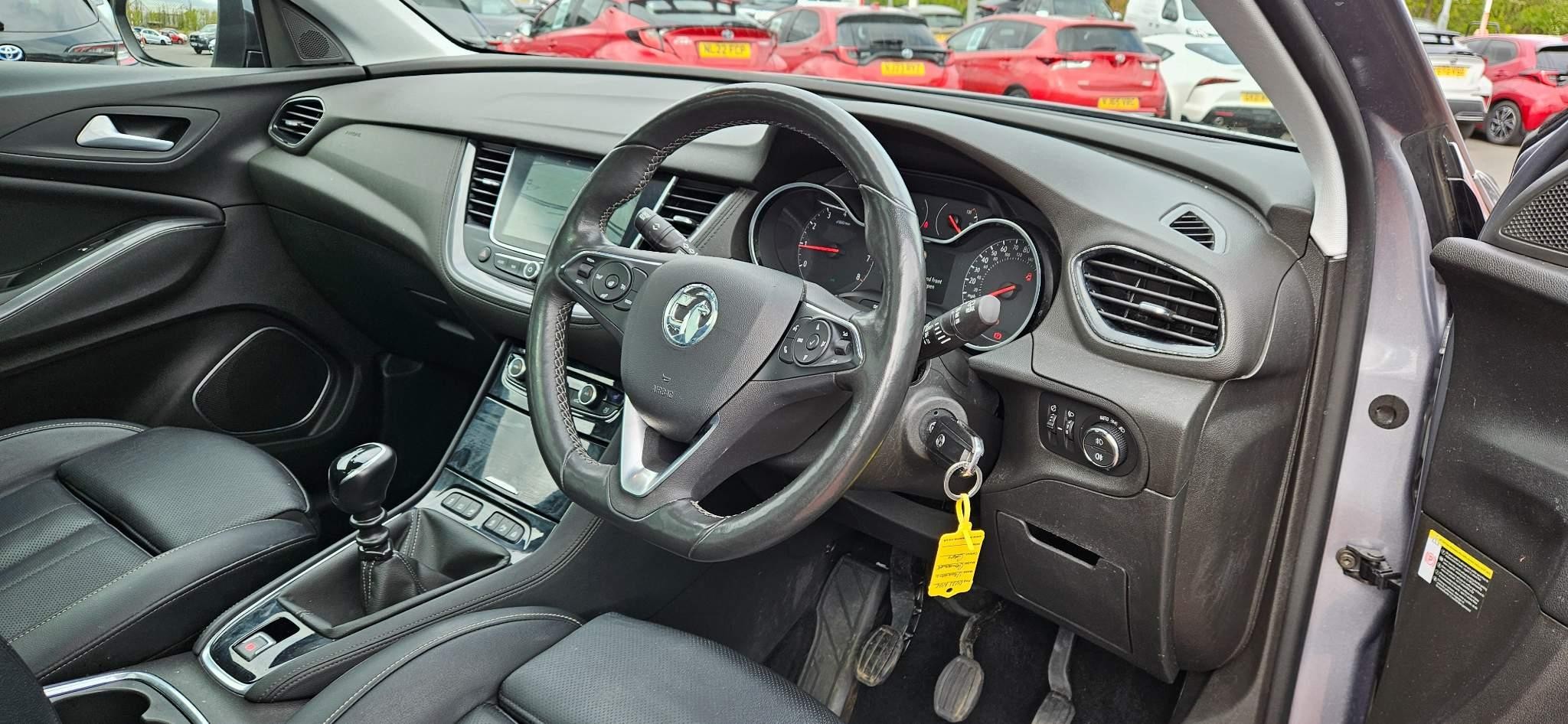 Vauxhall Grandland X 1.5 Turbo D Elite Nav 5dr (DV21NUC) image 10
