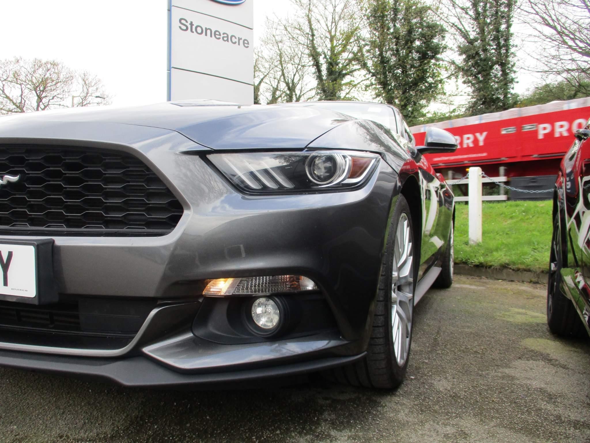 Ford Mustang 2.3T EcoBoost Fastback Euro 6 2dr (MT17BZY) image 34