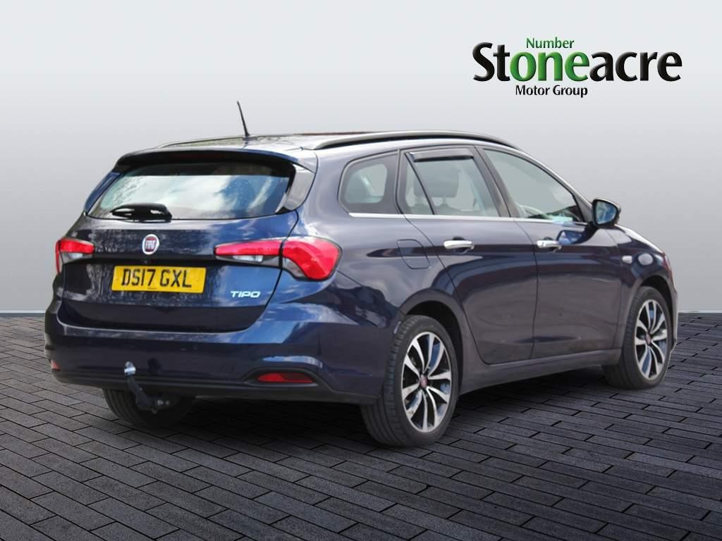 Fiat Tipo 1.4 T-Jet Lounge Euro 6 (s/s) 5dr (DS17GXL) image 2